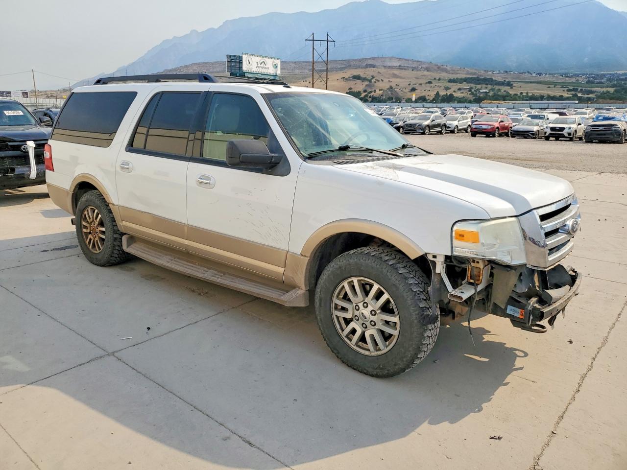 2011 Ford Expedition El Xlt White vin: 1FMJK1J52BEF37744