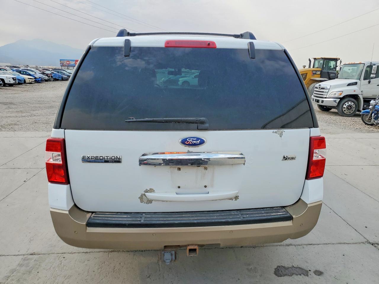 2011 Ford Expedition El Xlt White vin: 1FMJK1J52BEF37744