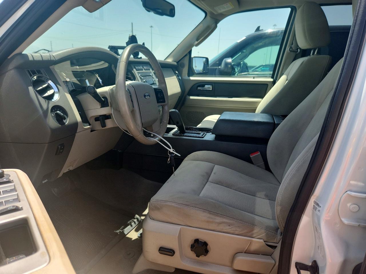 2014 Ford Expedition El Xlt White vin: 1FMJK1J53EEF02523