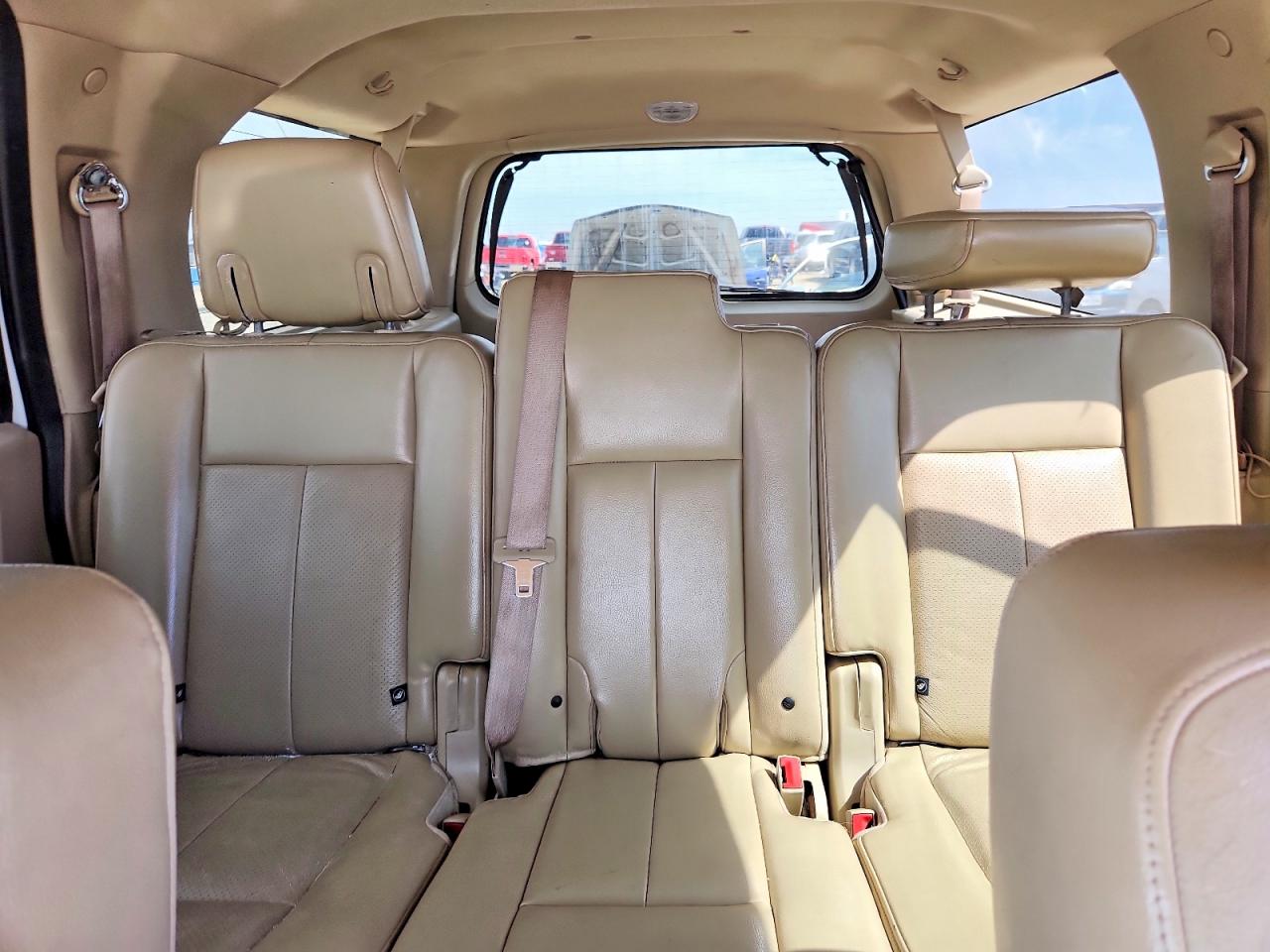 2011 Ford Expedition El Xlt White vin: 1FMJK1J54BEF24980