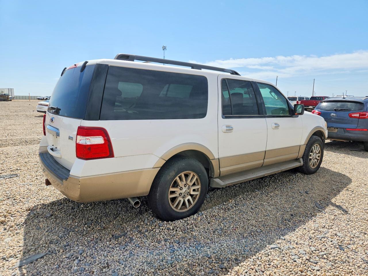 2011 Ford Expedition El Xlt White vin: 1FMJK1J54BEF24980