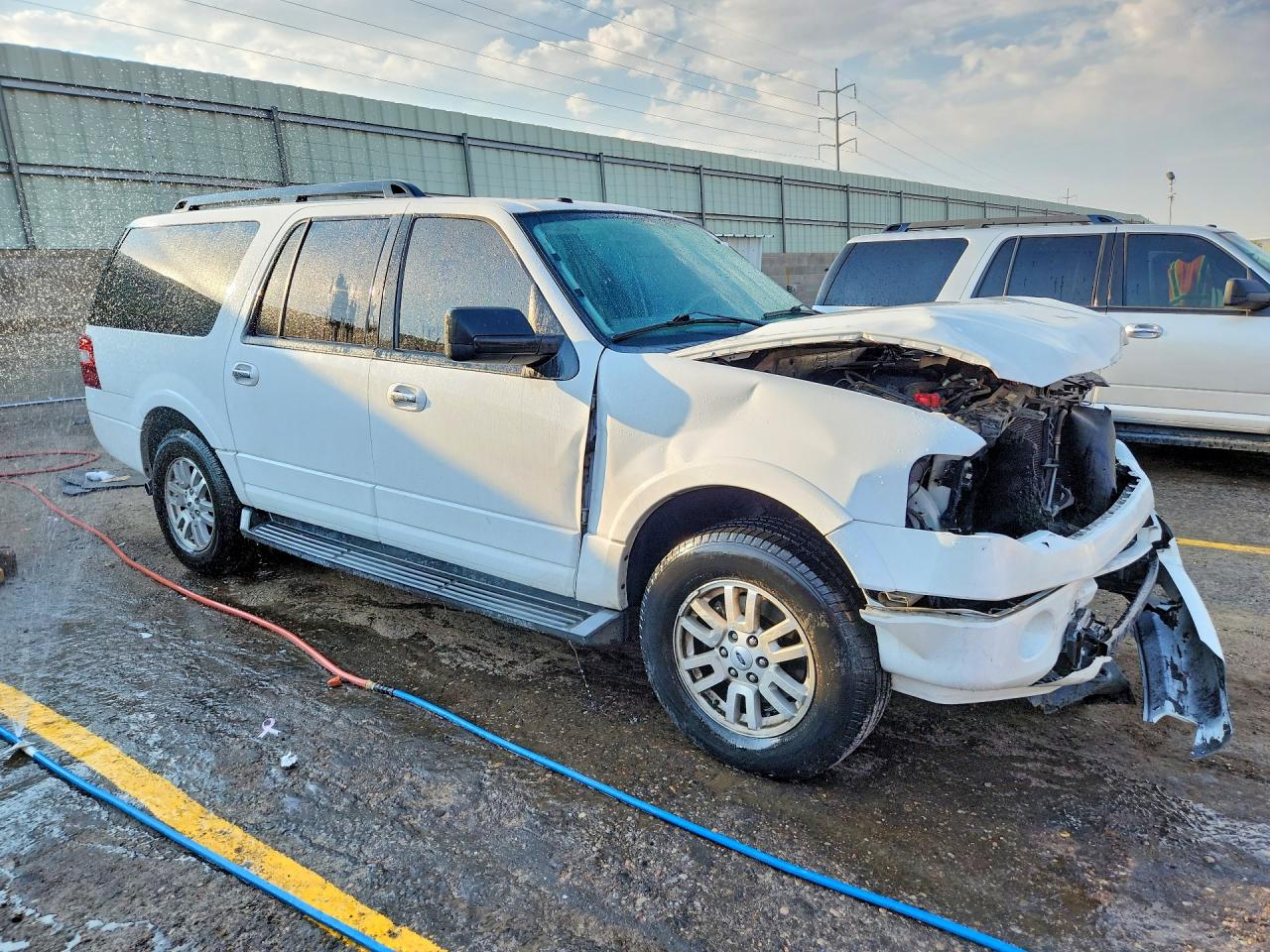 2011 Ford Expedition El Xlt White vin: 1FMJK1J56BEF27038