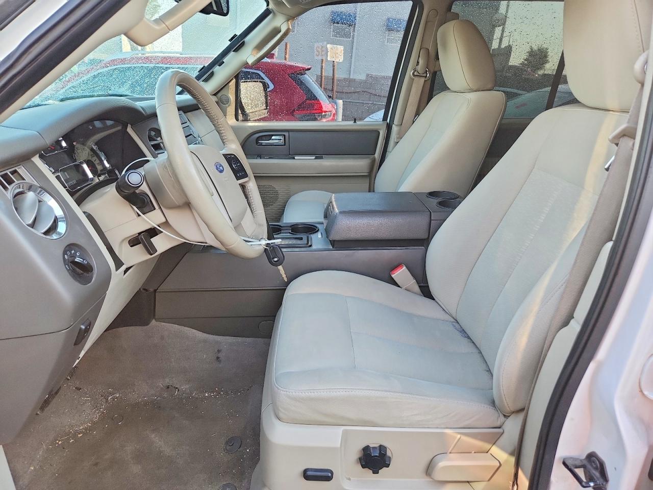 2011 Ford Expedition El Xlt White vin: 1FMJK1J56BEF27038