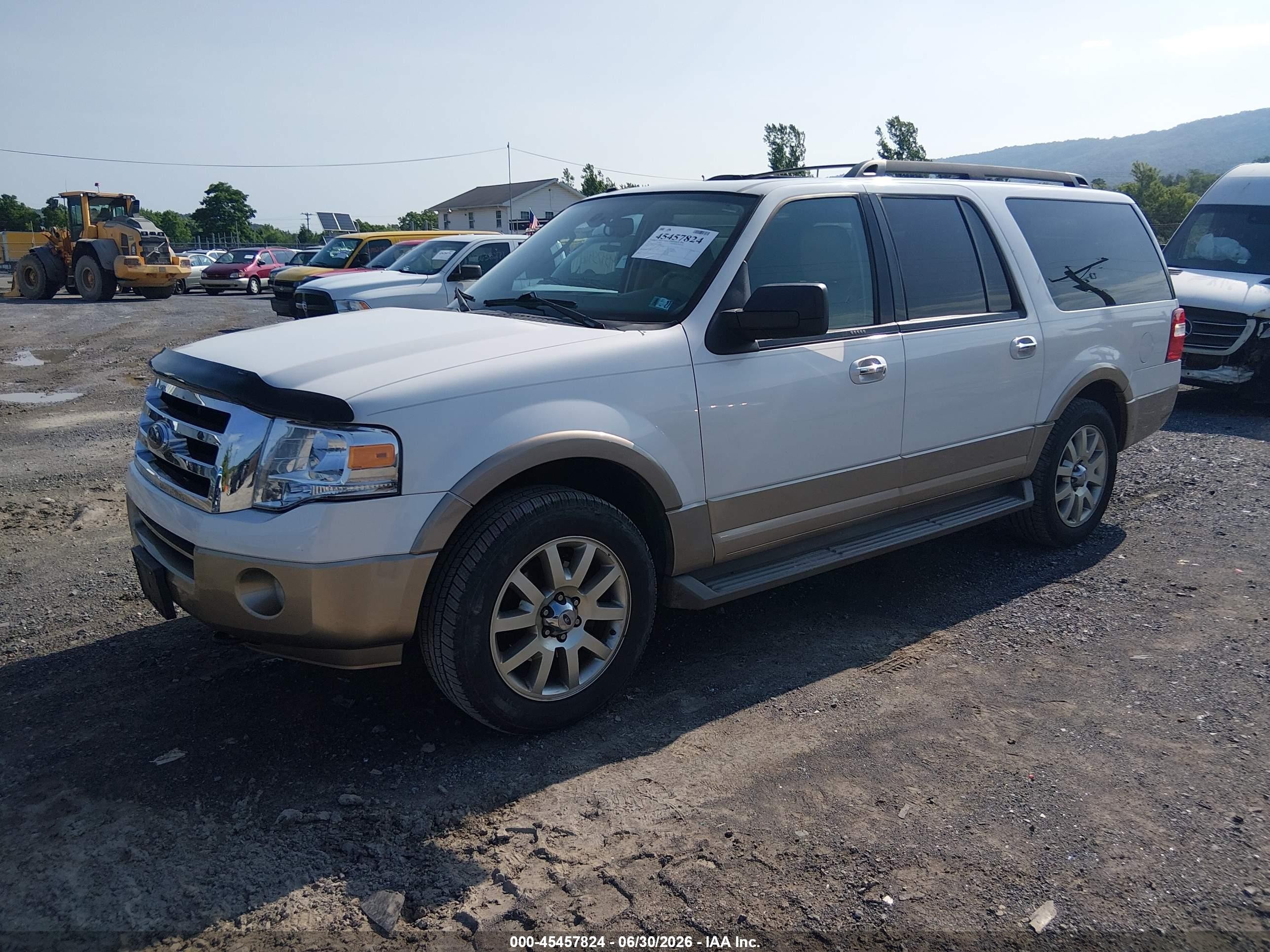2011 Ford Expedition El Xlt White vin: 1FMJK1J57BEF30854