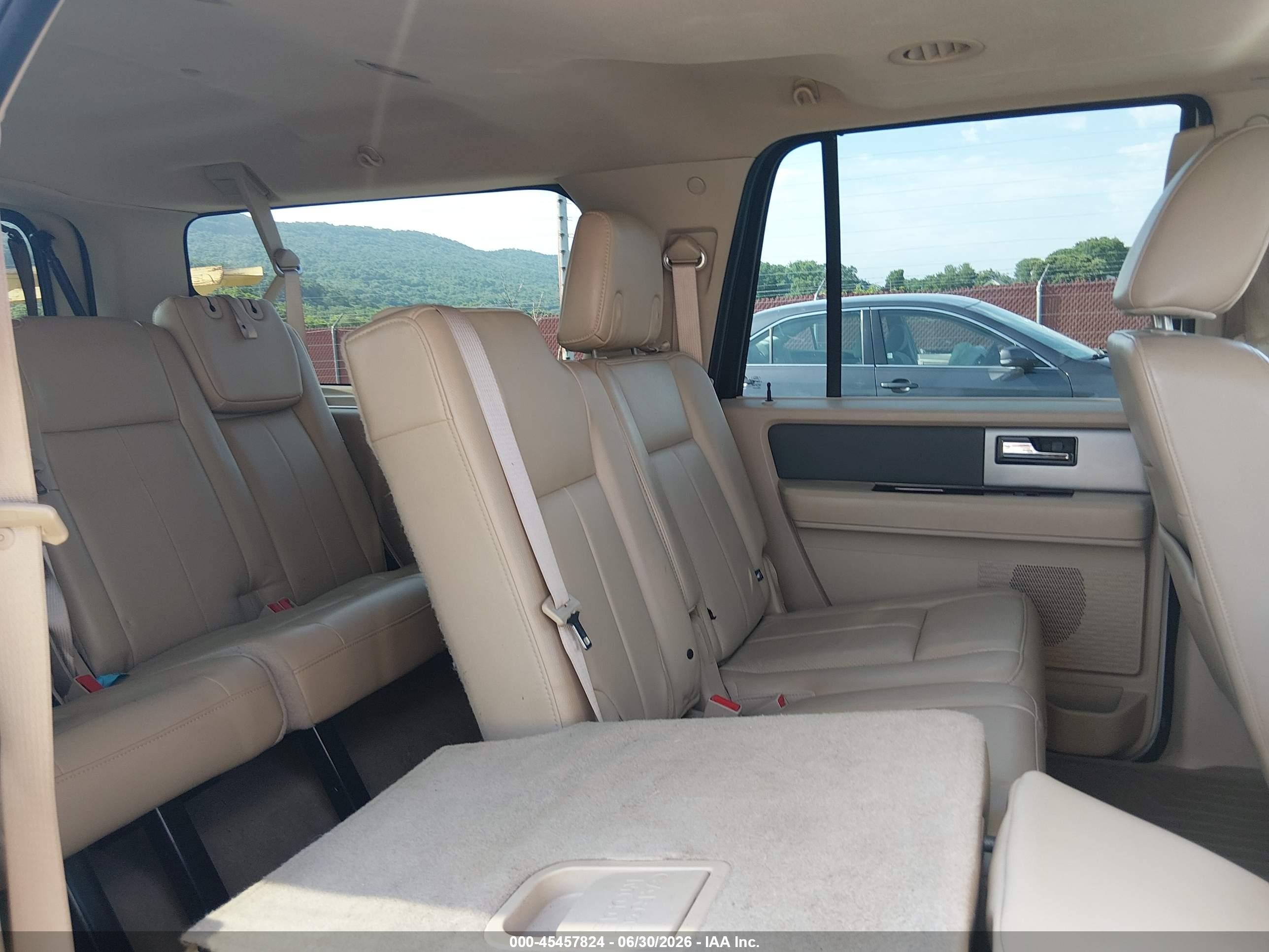 2011 Ford Expedition El Xlt White vin: 1FMJK1J57BEF30854