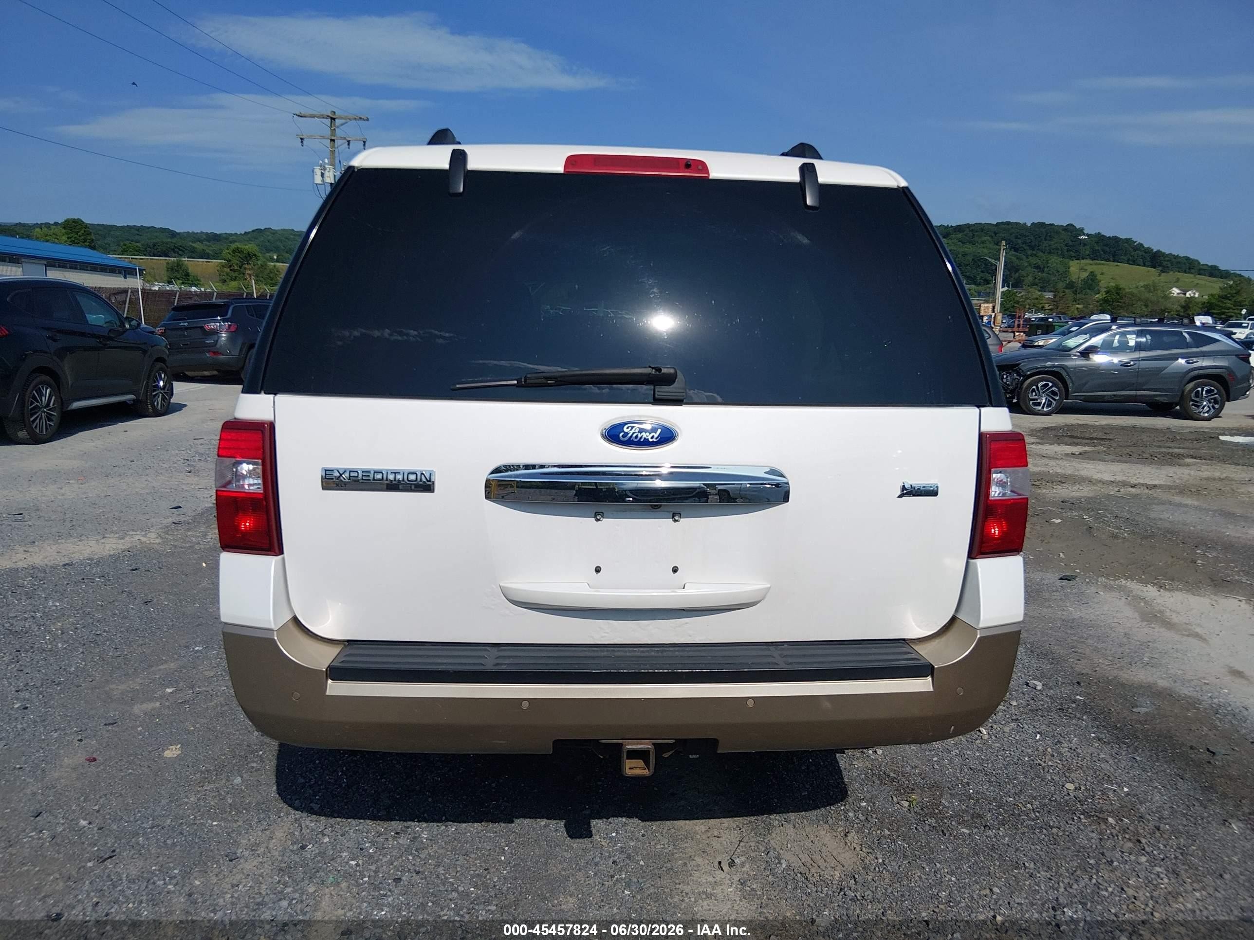 2011 Ford Expedition El Xlt White vin: 1FMJK1J57BEF30854