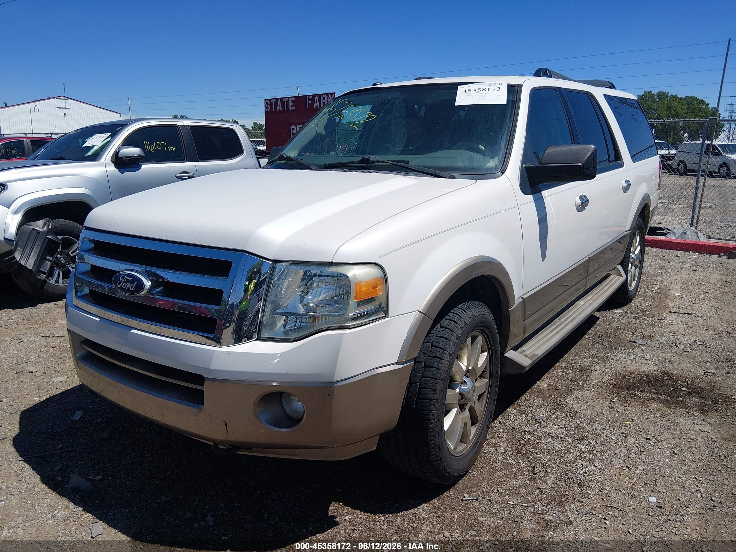 2011 Ford Expedition El Xlt White vin: 1FMJK1J58BEF06501