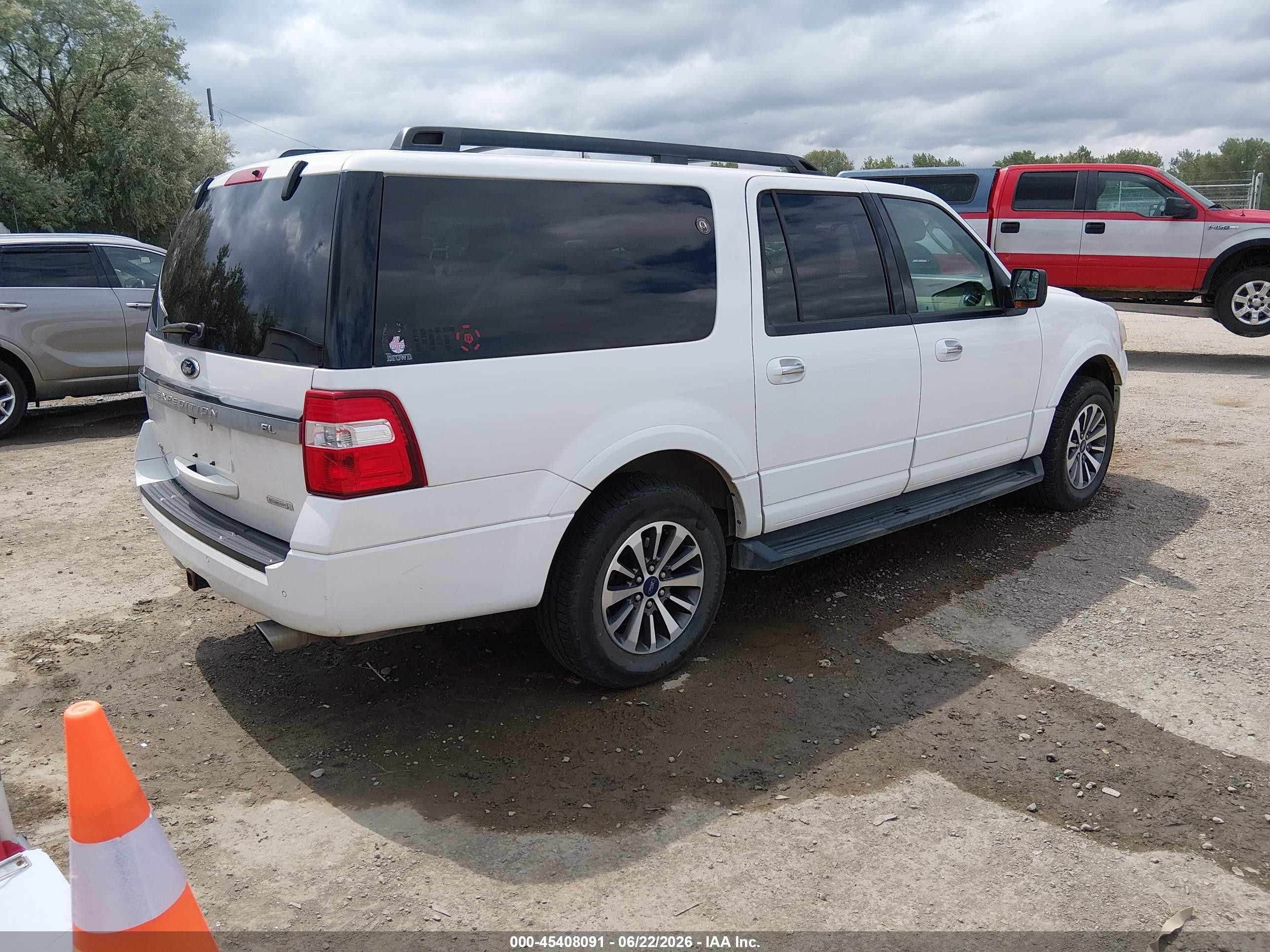 2015 Ford Expedition El Xlt White vin: 1FMJK1JT1FEF15416