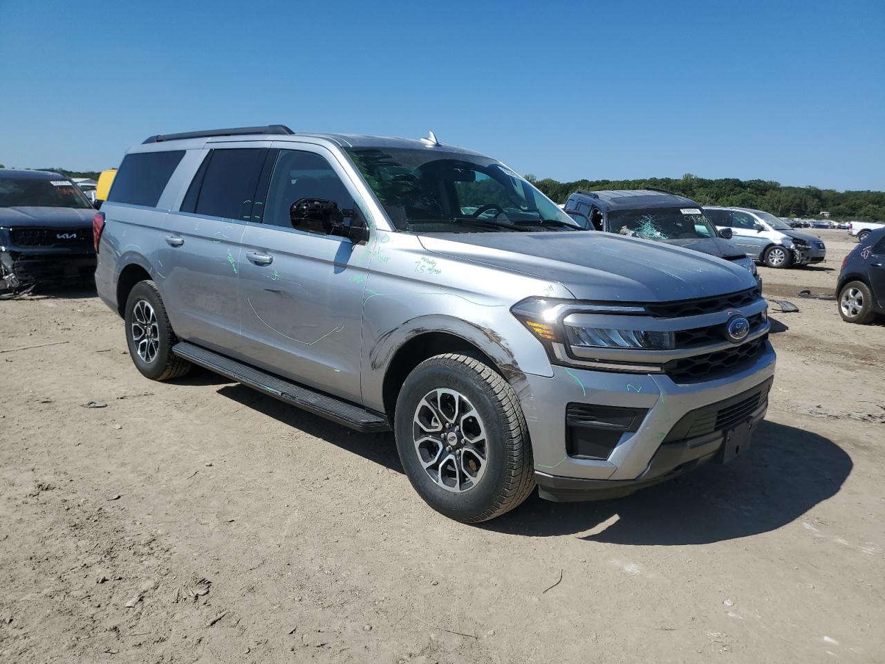 2022 Ford Expedition Max Xlt Silver vin: 1FMJK1JT2NEA64141