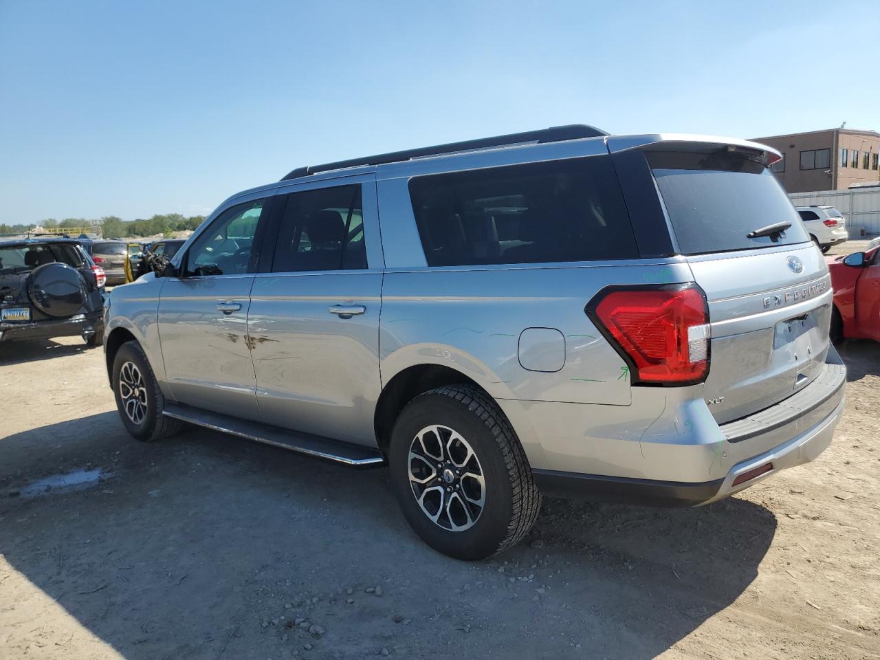 2022 Ford Expedition Max Xlt Silver vin: 1FMJK1JT2NEA64141