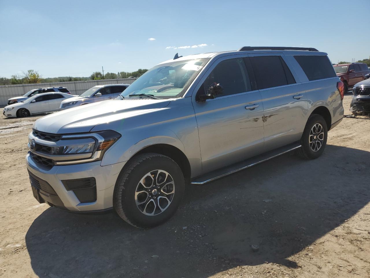 2022 Ford Expedition Max Xlt Silver vin: 1FMJK1JT2NEA64141