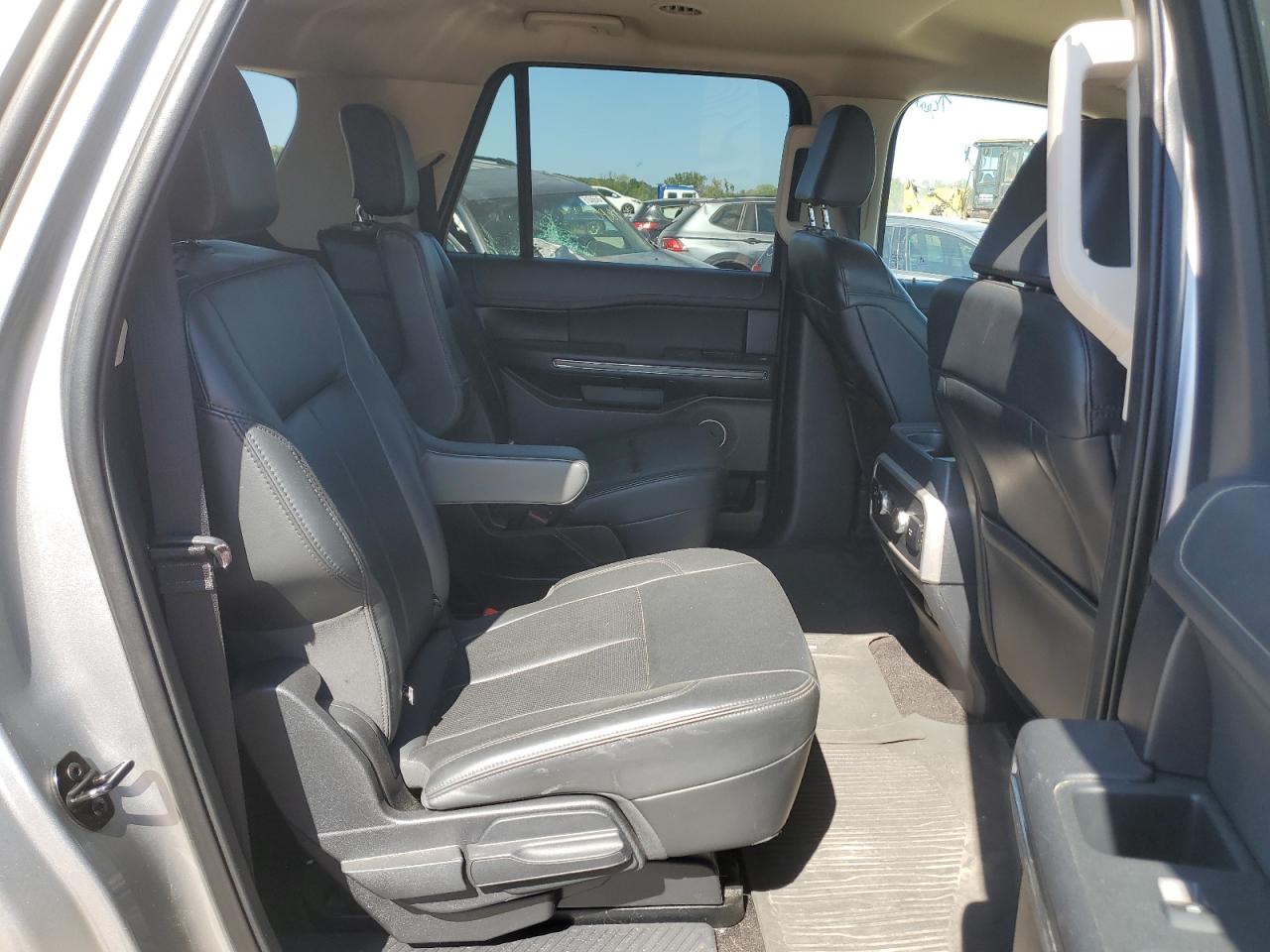 2022 Ford Expedition Max Xlt Silver vin: 1FMJK1JT2NEA64141