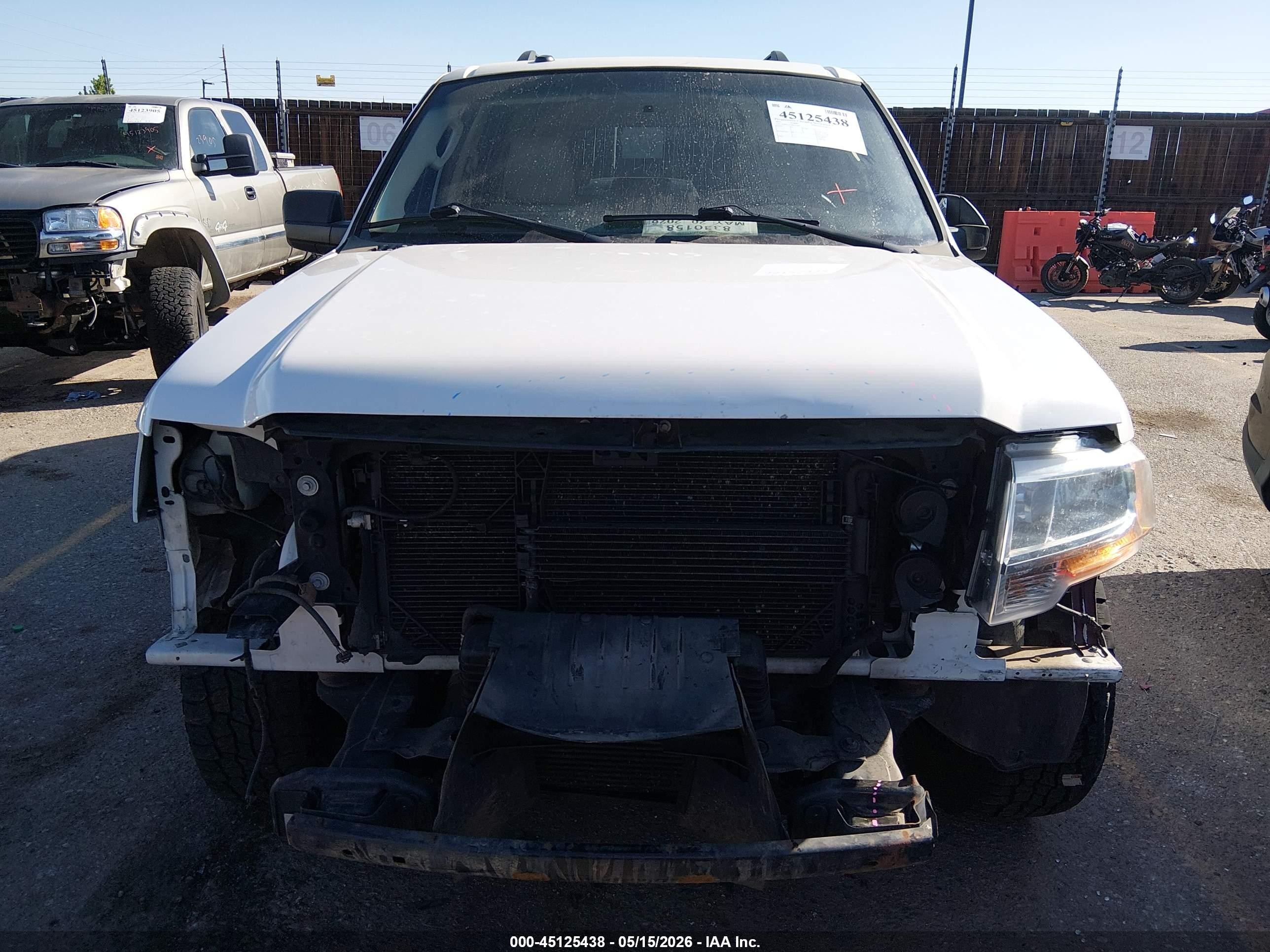 2015 Ford Expedition El Xlt White vin: 1FMJK1JT5FEF43607