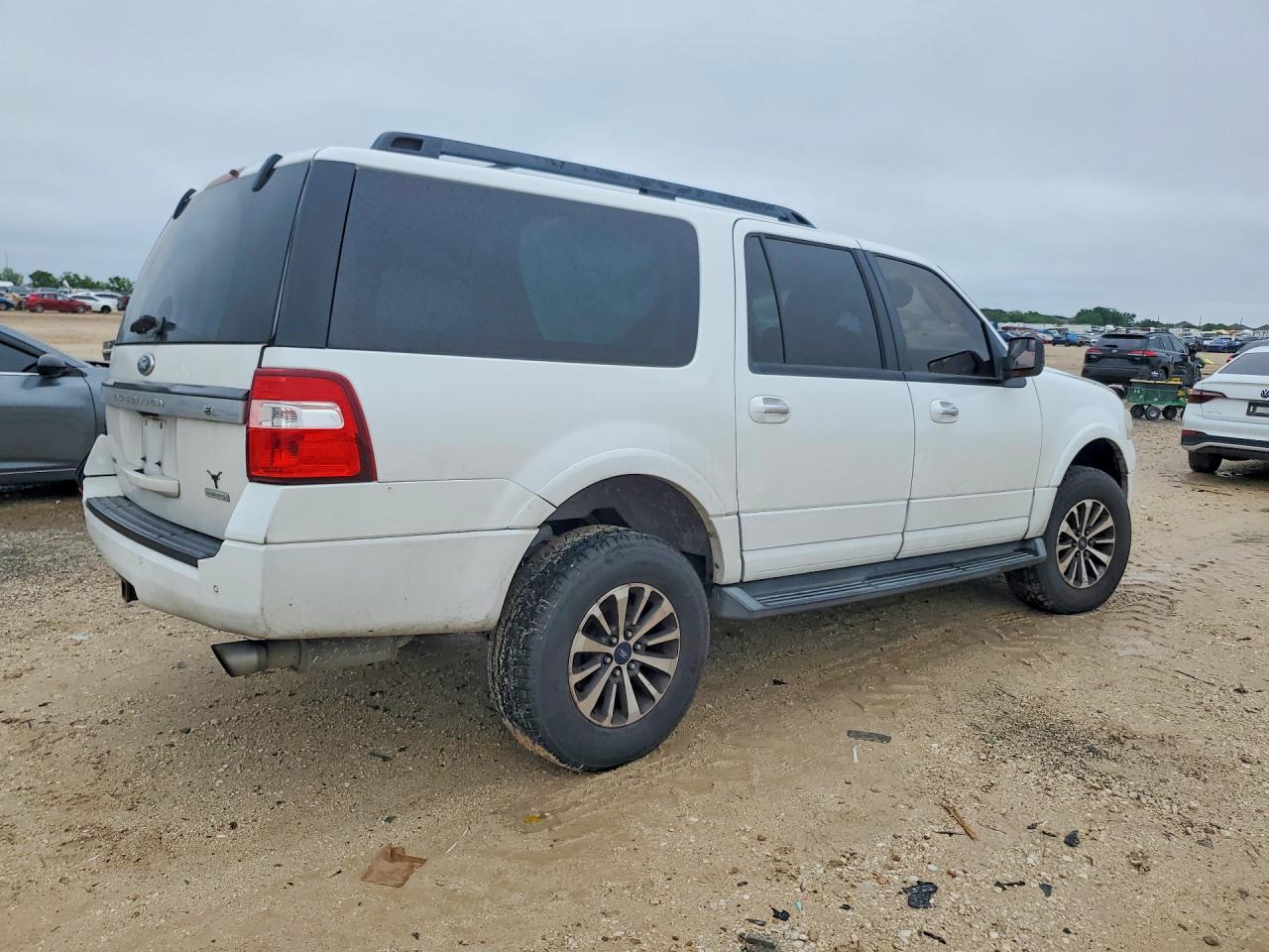 2015 Ford Expedition El Xlt White vin: 1FMJK1JT6FEF14746