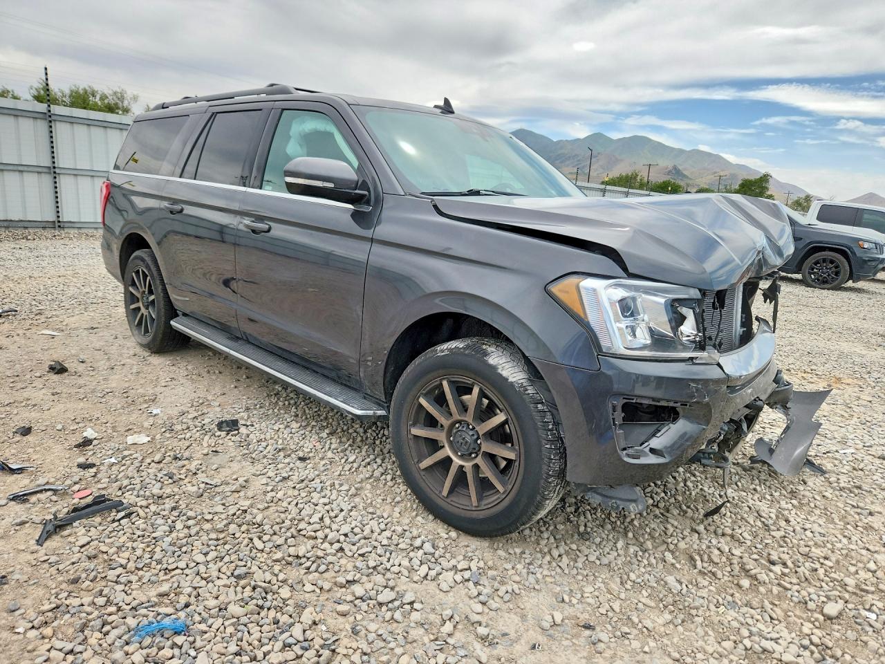 2020 Ford Expedition Max Xlt Charcoal vin: 1FMJK1JT6LEA37750