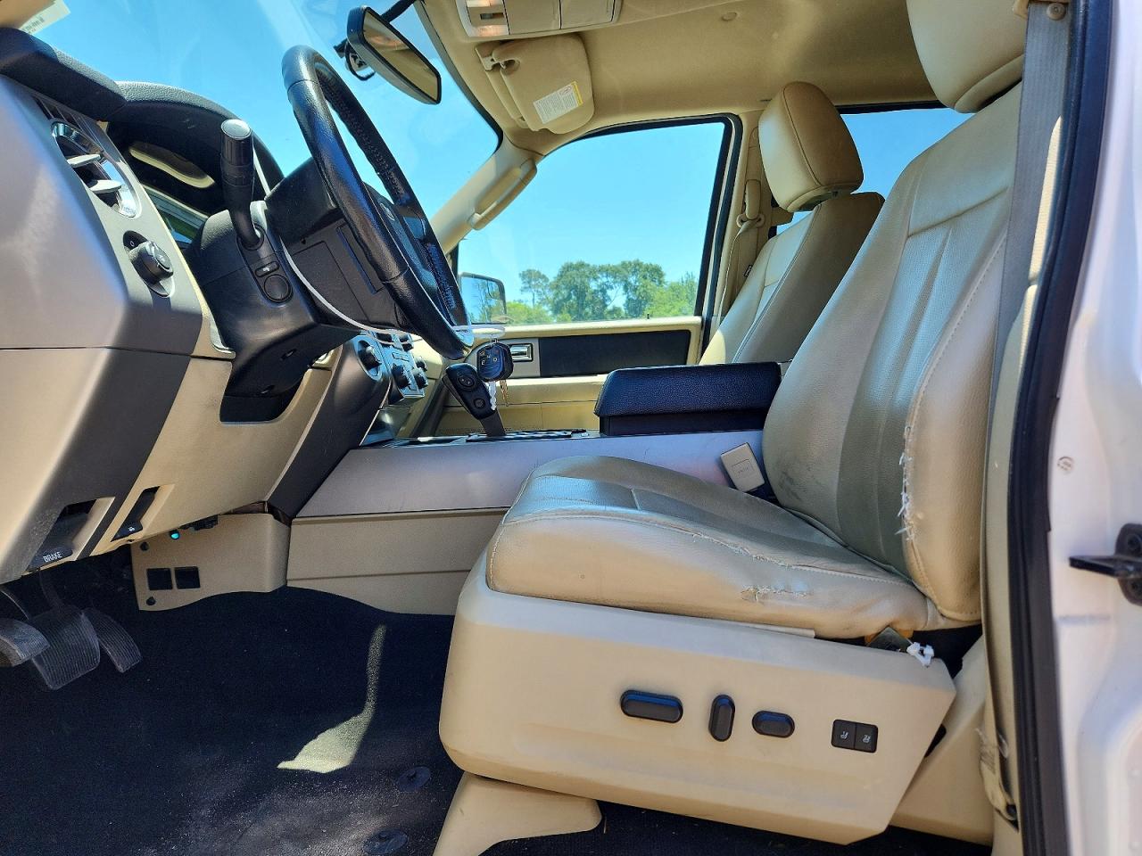 2015 Ford Expedition El Xlt White vin: 1FMJK1JT7FEF43737
