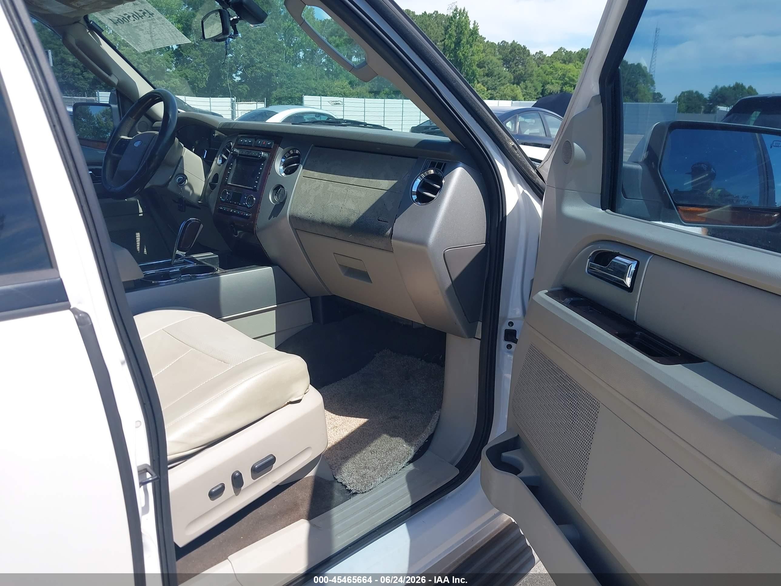2010 Ford Expedition El Limited Белый vin: 1FMJK1K51AEB52379