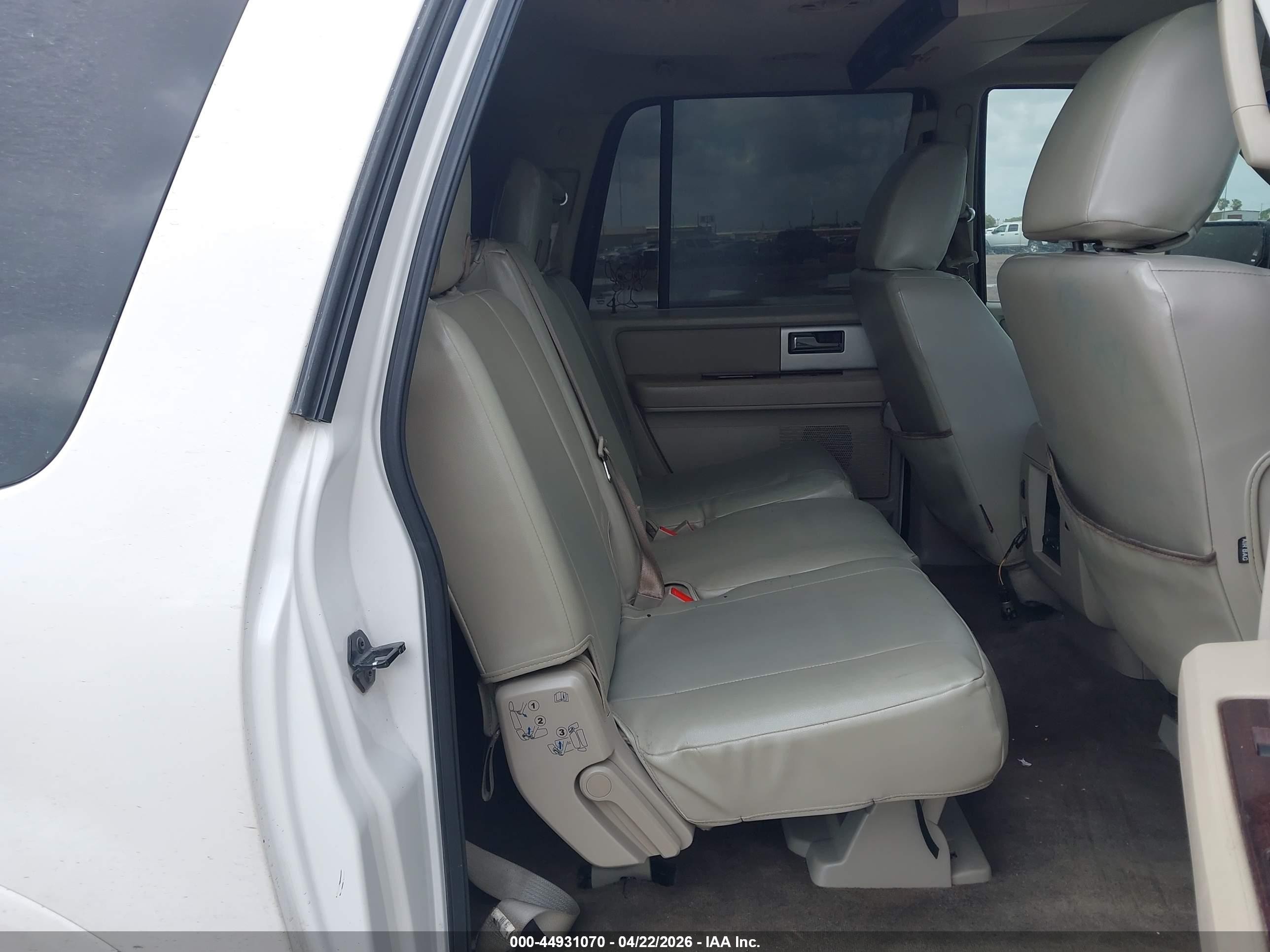 2010 Ford Expedition El Limited White vin: 1FMJK1K56AEB65824
