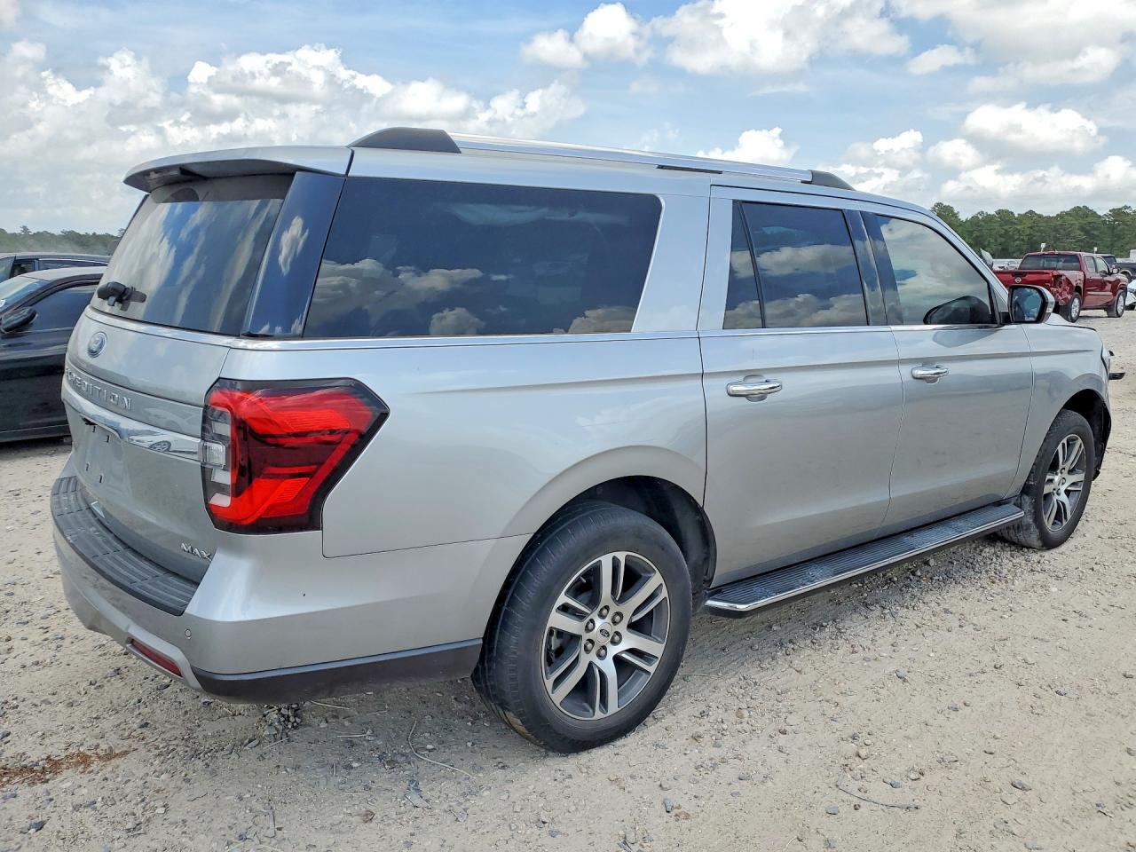 2023 Ford Expedition Max Limited Silver vin: 1FMJK1K85PEA11365