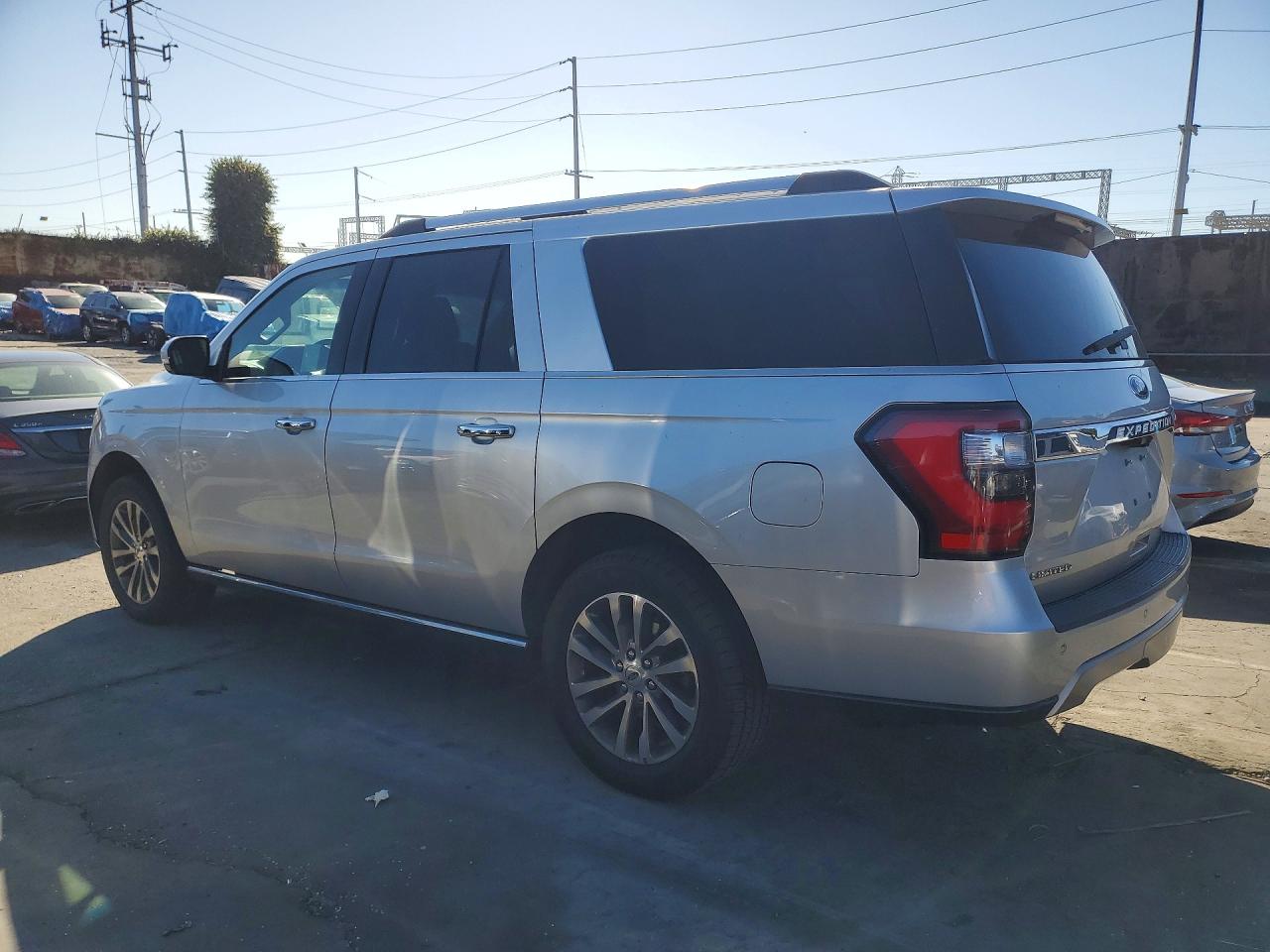 2018 Ford Expedition Max Limited Silver vin: 1FMJK1KT2JEA25087
