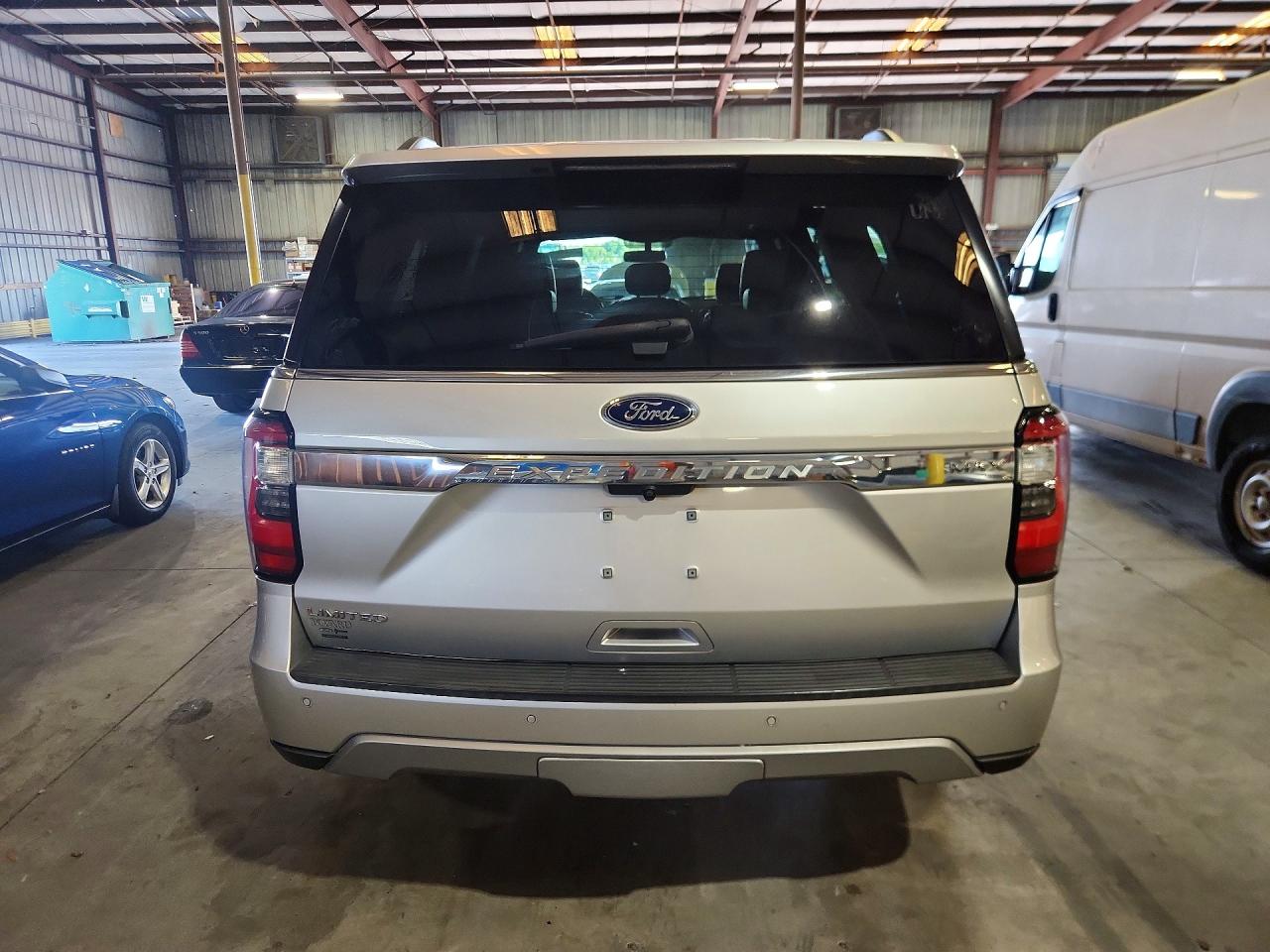 2019 Ford Expedition Max Limited Silver vin: 1FMJK1KT9KEA17635