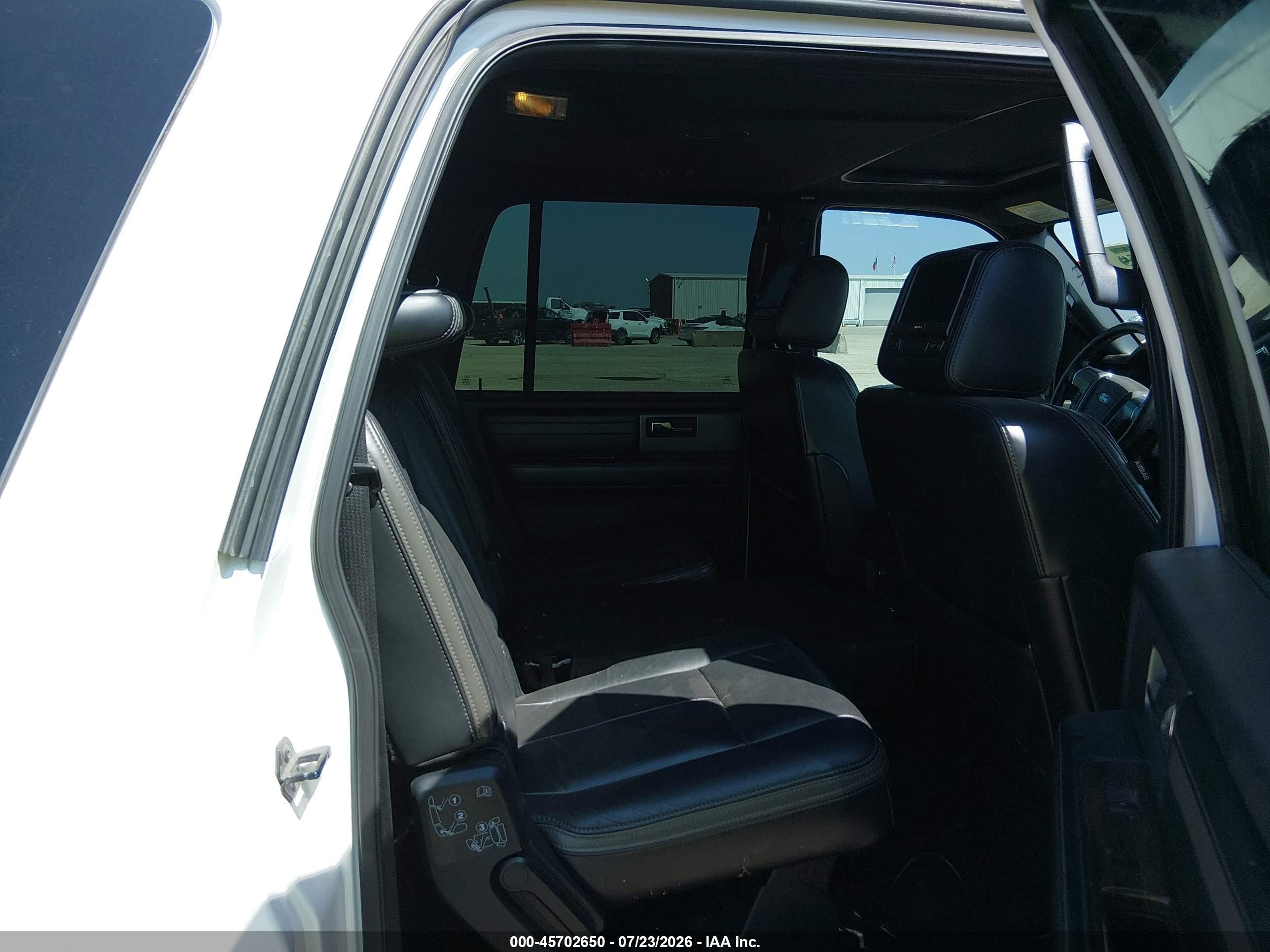 2015 Ford Expedition El Platinum White vin: 1FMJK1LT0FEF35136