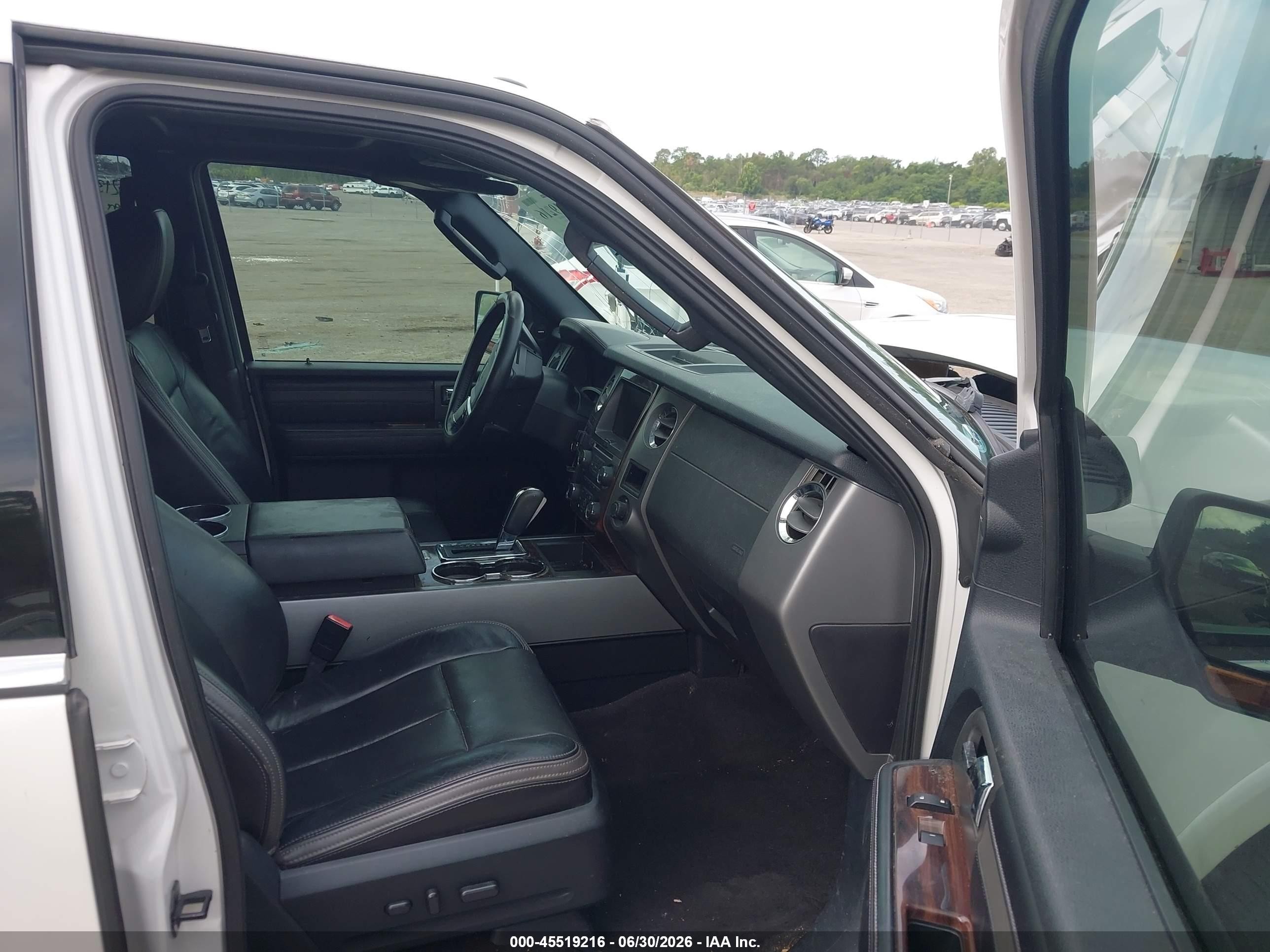 2015 Ford Expedition El Platinum White vin: 1FMJK1LT7FEF31505