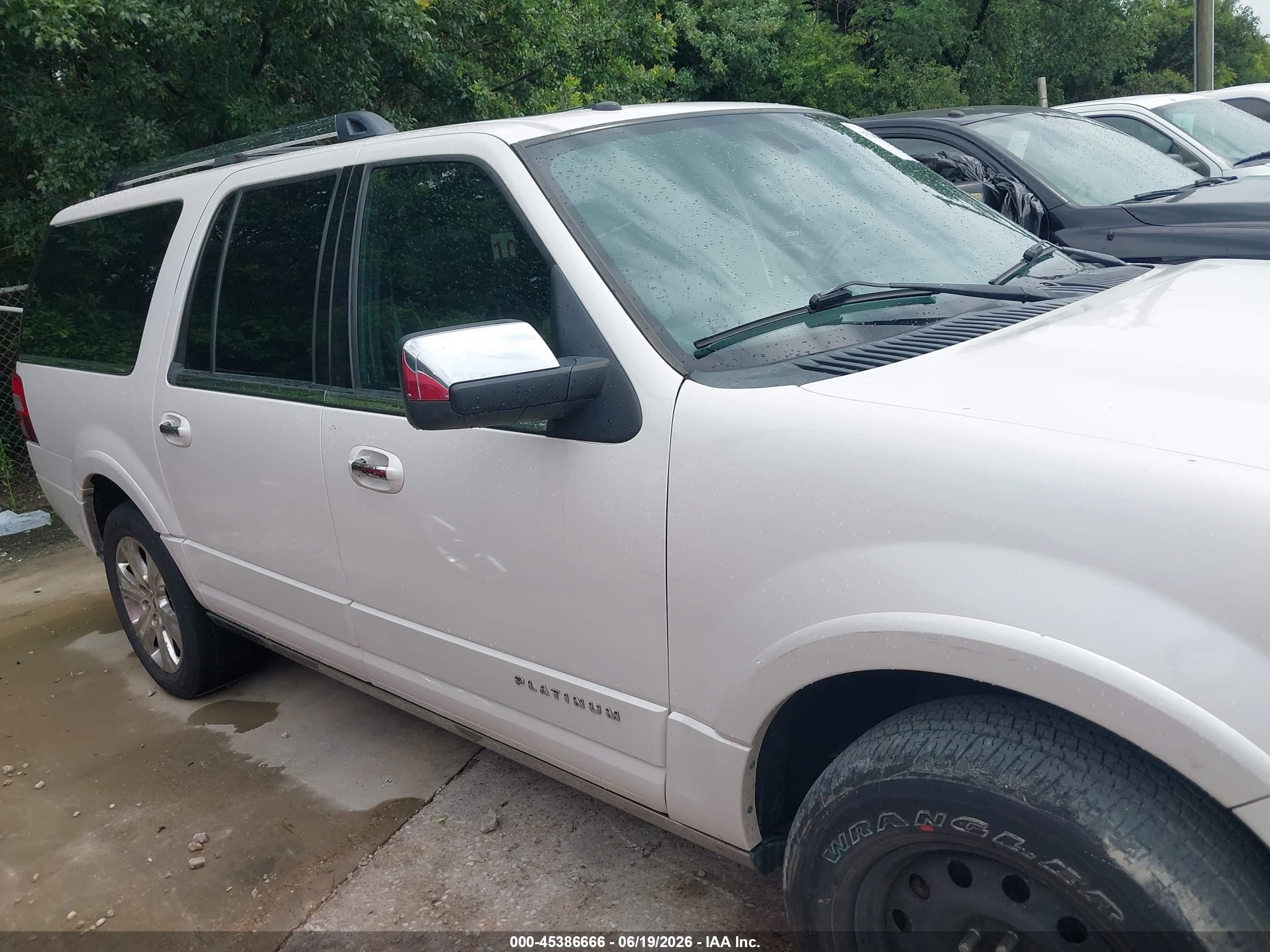2015 Ford Expedition El Platinum White vin: 1FMJK1LT7FEF33612