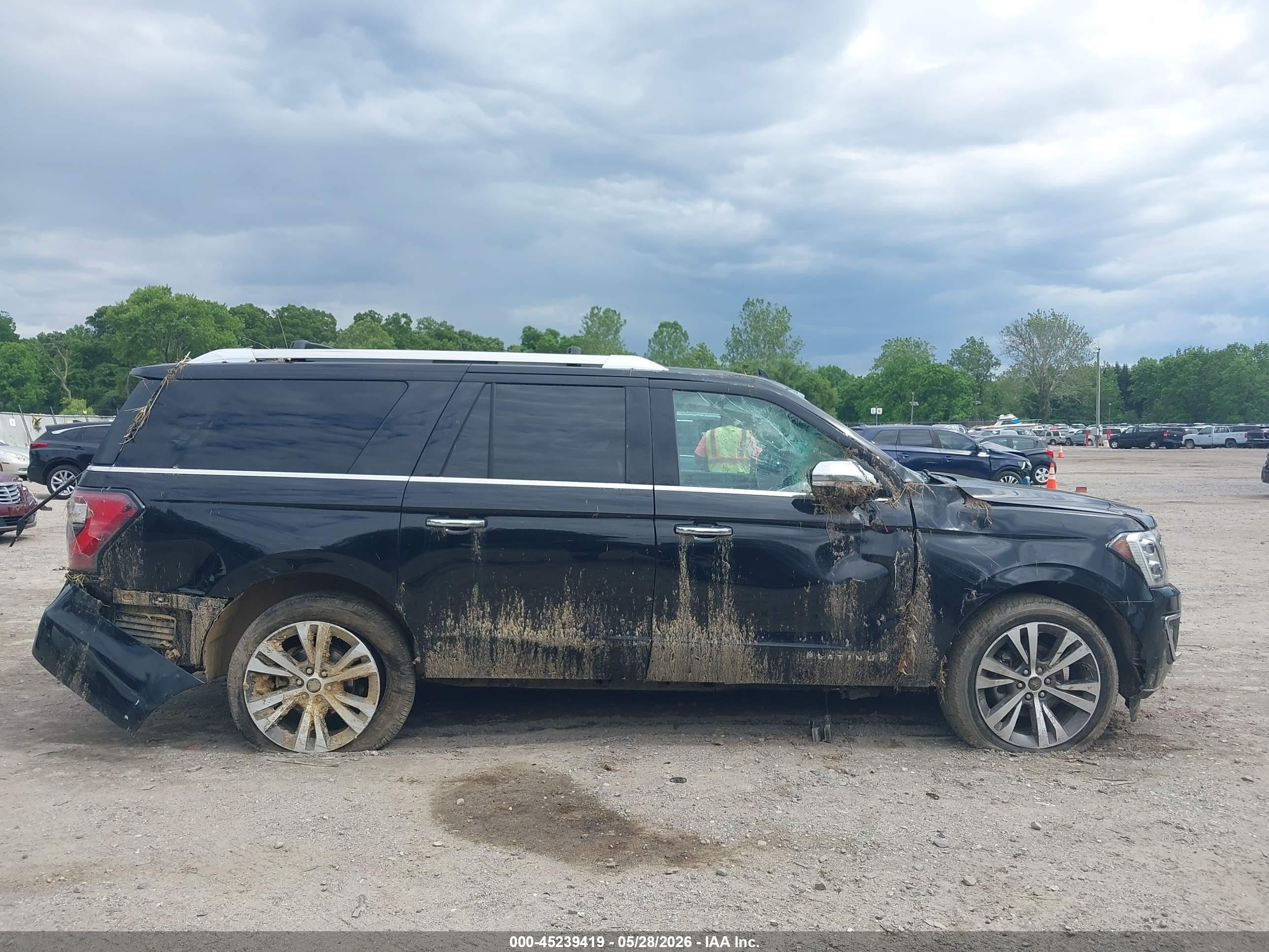 2020 Ford Expedition Platinum Max Черный vin: 1FMJK1LTXLEA26747