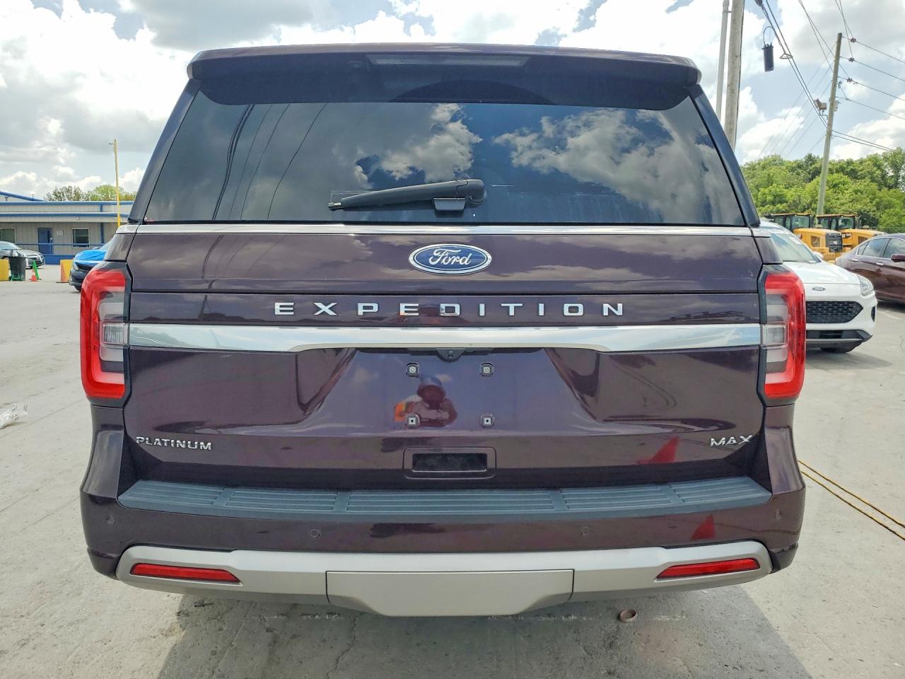 2023 Ford Expedition Max Platinum Maroon vin: 1FMJK1M85PEA01075