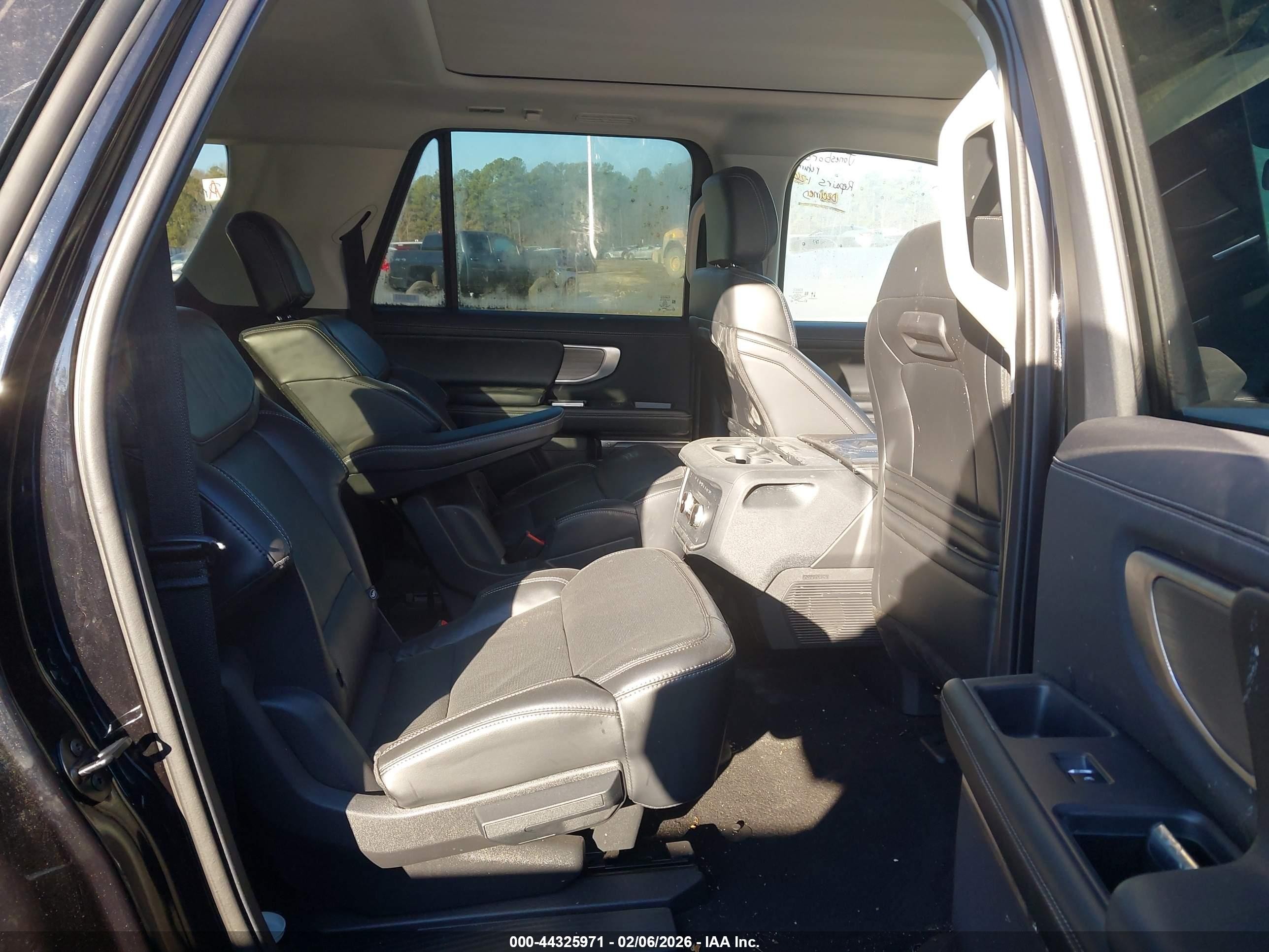 2025 Ford Expedition Platinum Max Black vin: 1FMJK1M86SEA26544