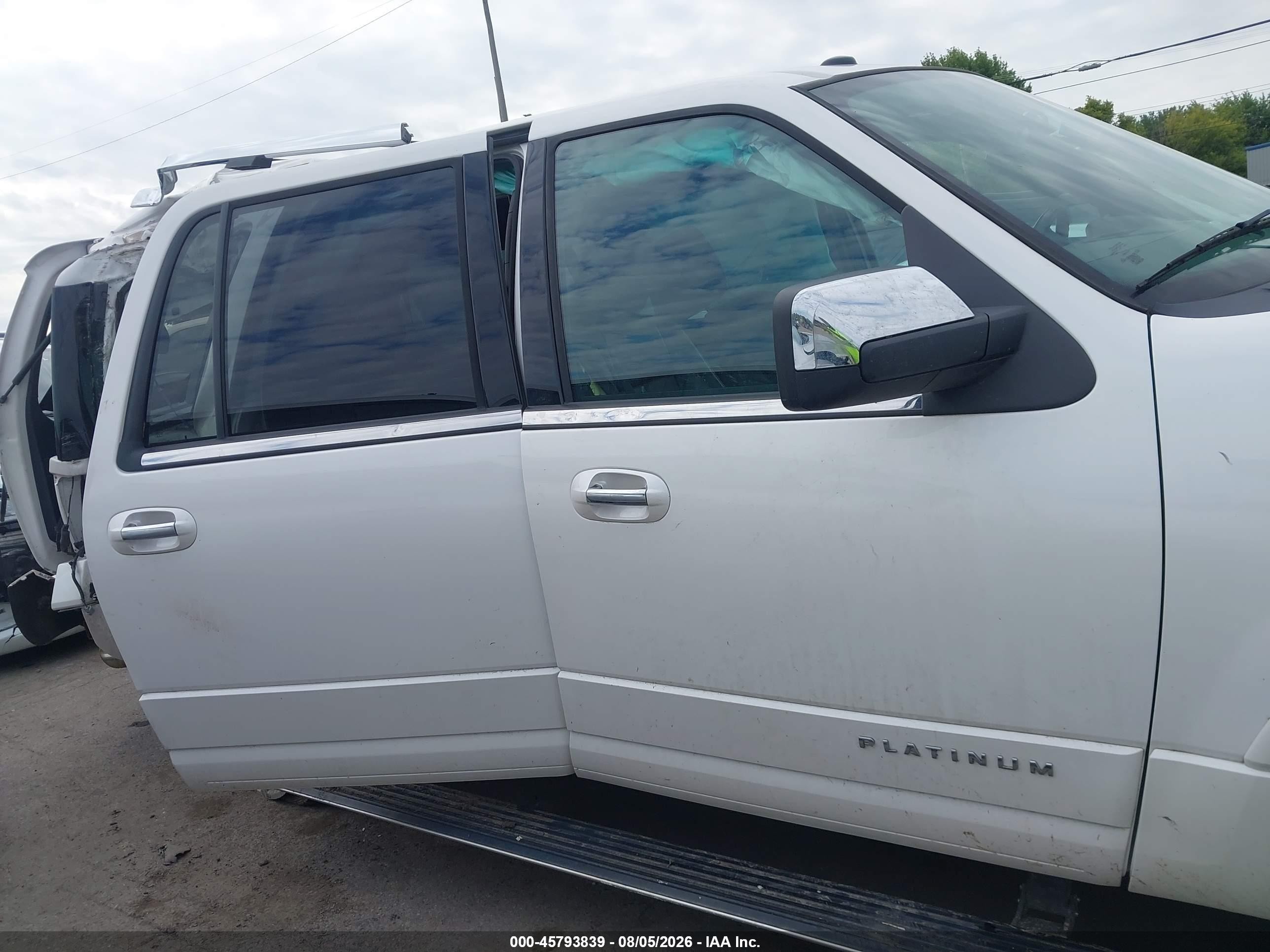 2015 Ford Expedition El Platinum Белый vin: 1FMJK1MT2FEF01777