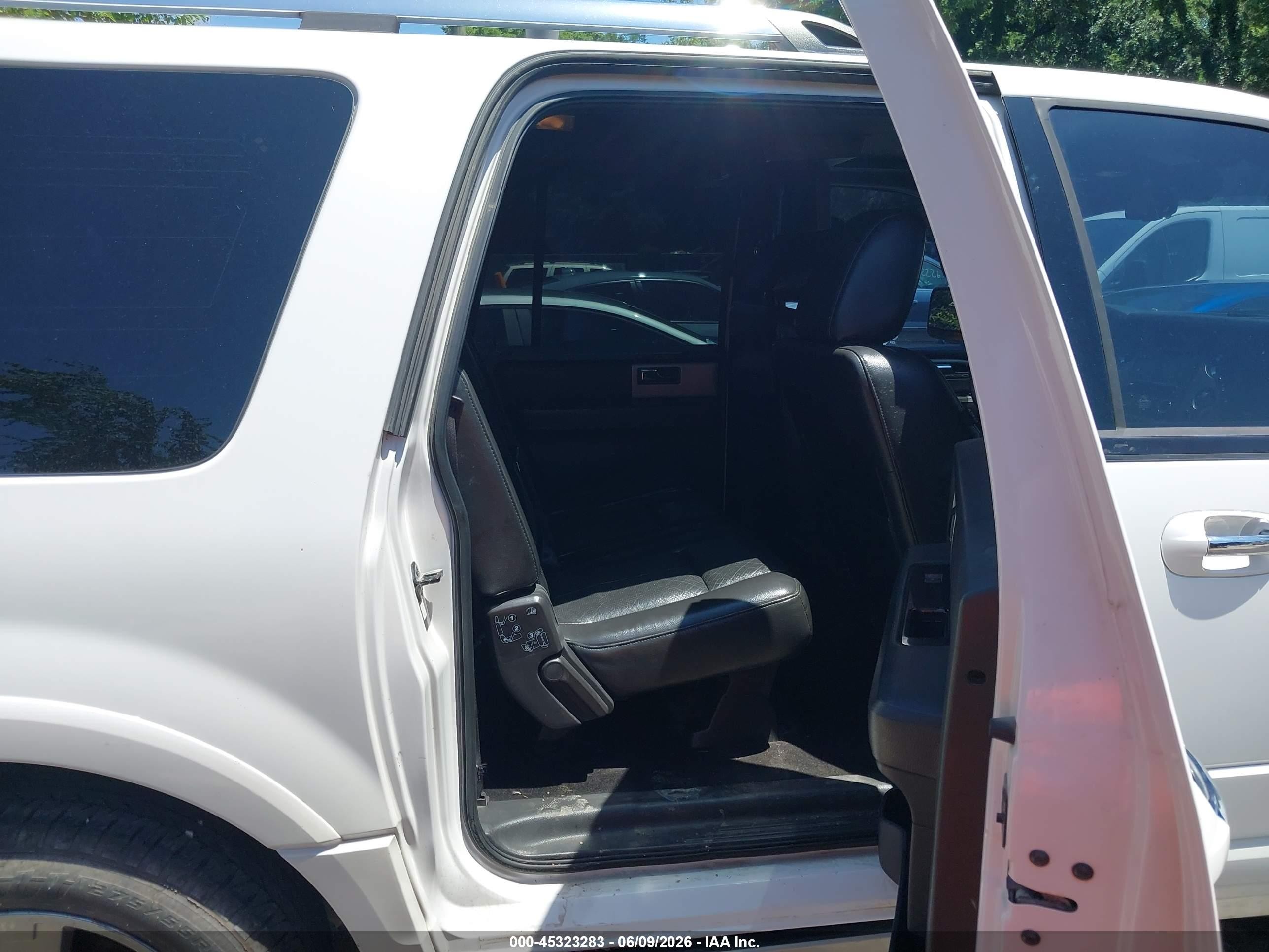 2010 Ford Expedition El Limited White vin: 1FMJK2A52AEB68338