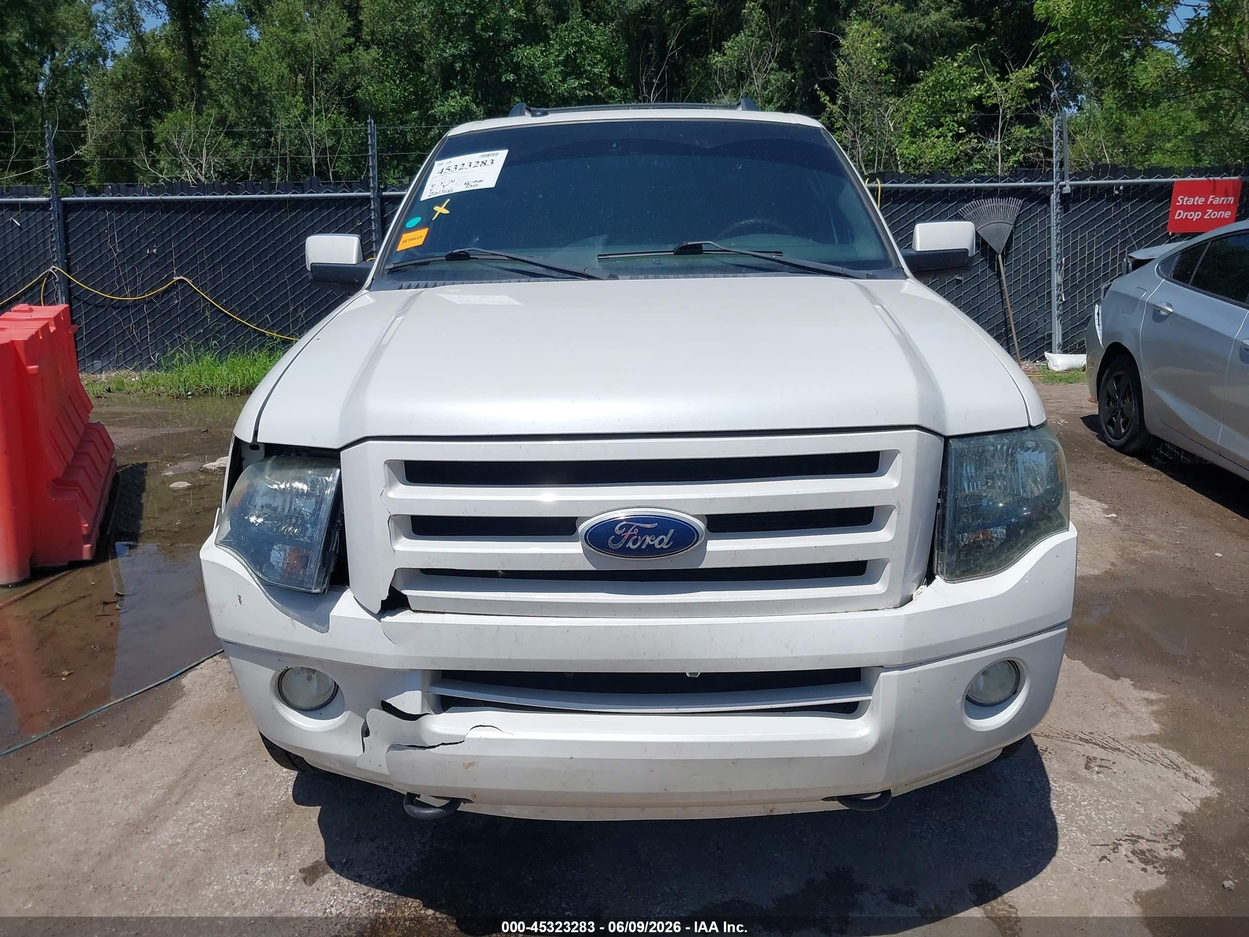 2010 Ford Expedition El Limited White vin: 1FMJK2A52AEB68338