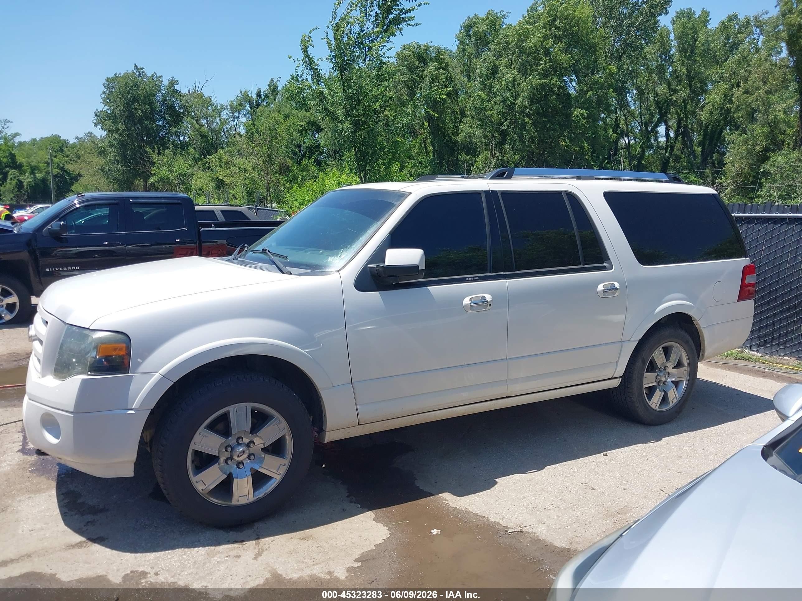 2010 Ford Expedition El Limited White vin: 1FMJK2A52AEB68338
