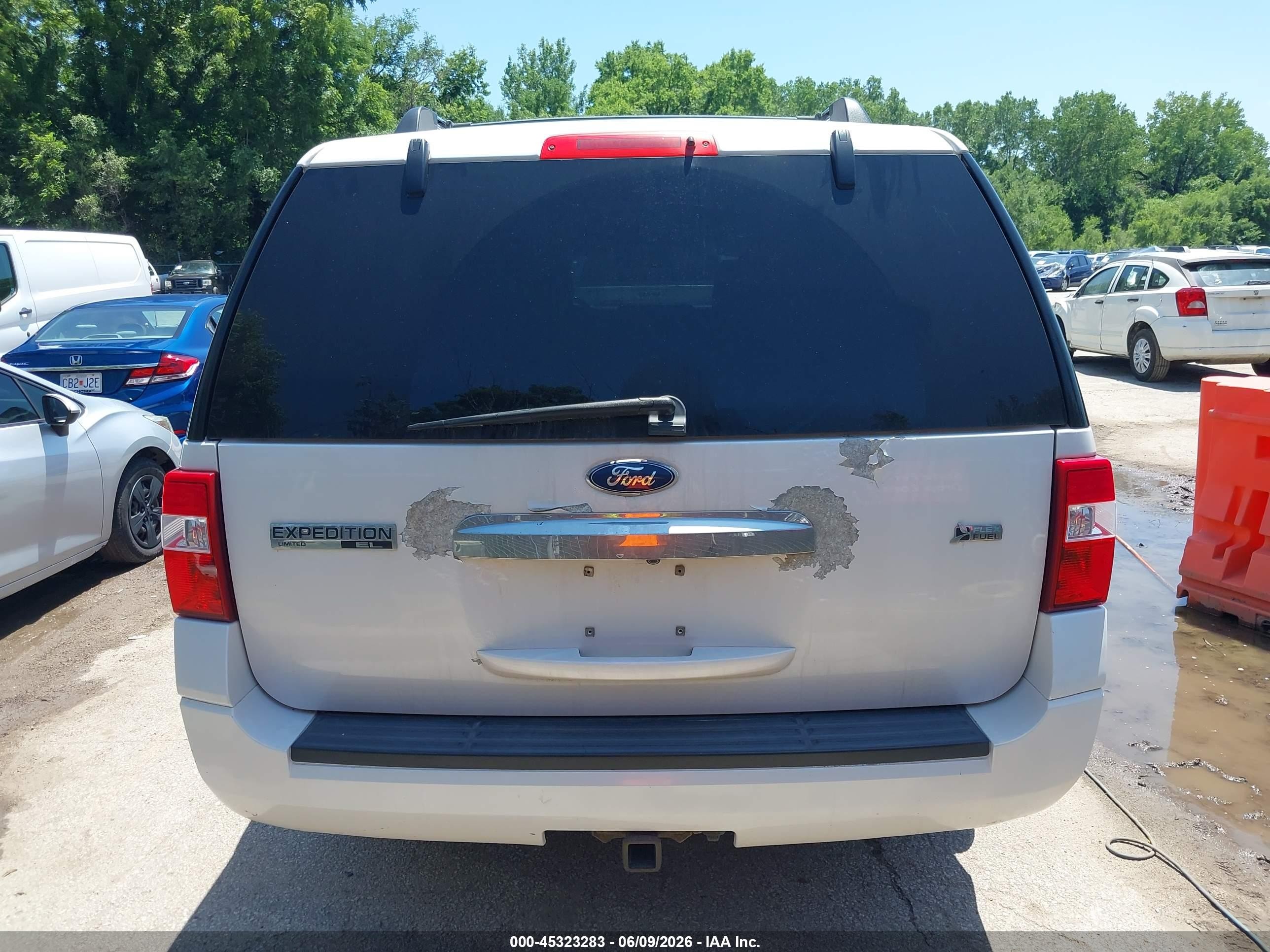 2010 Ford Expedition El Limited White vin: 1FMJK2A52AEB68338