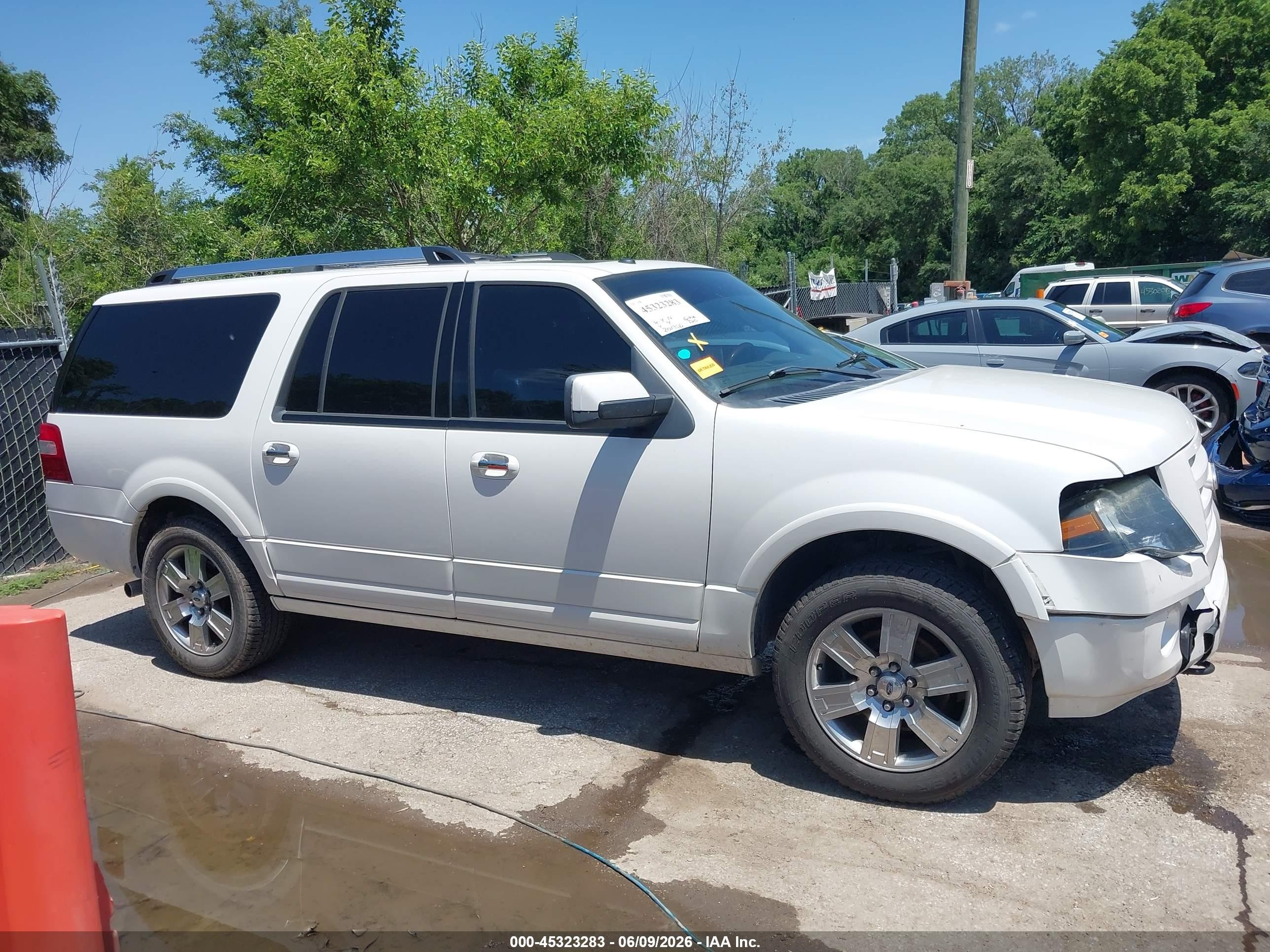 2010 Ford Expedition El Limited White vin: 1FMJK2A52AEB68338