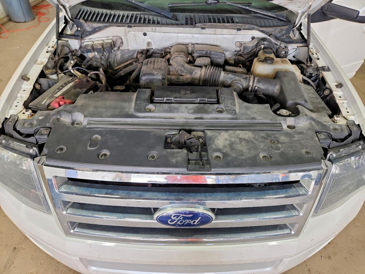 2011 Ford Expedition El Limited Белый vin: 1FMJK2A55BEF04369