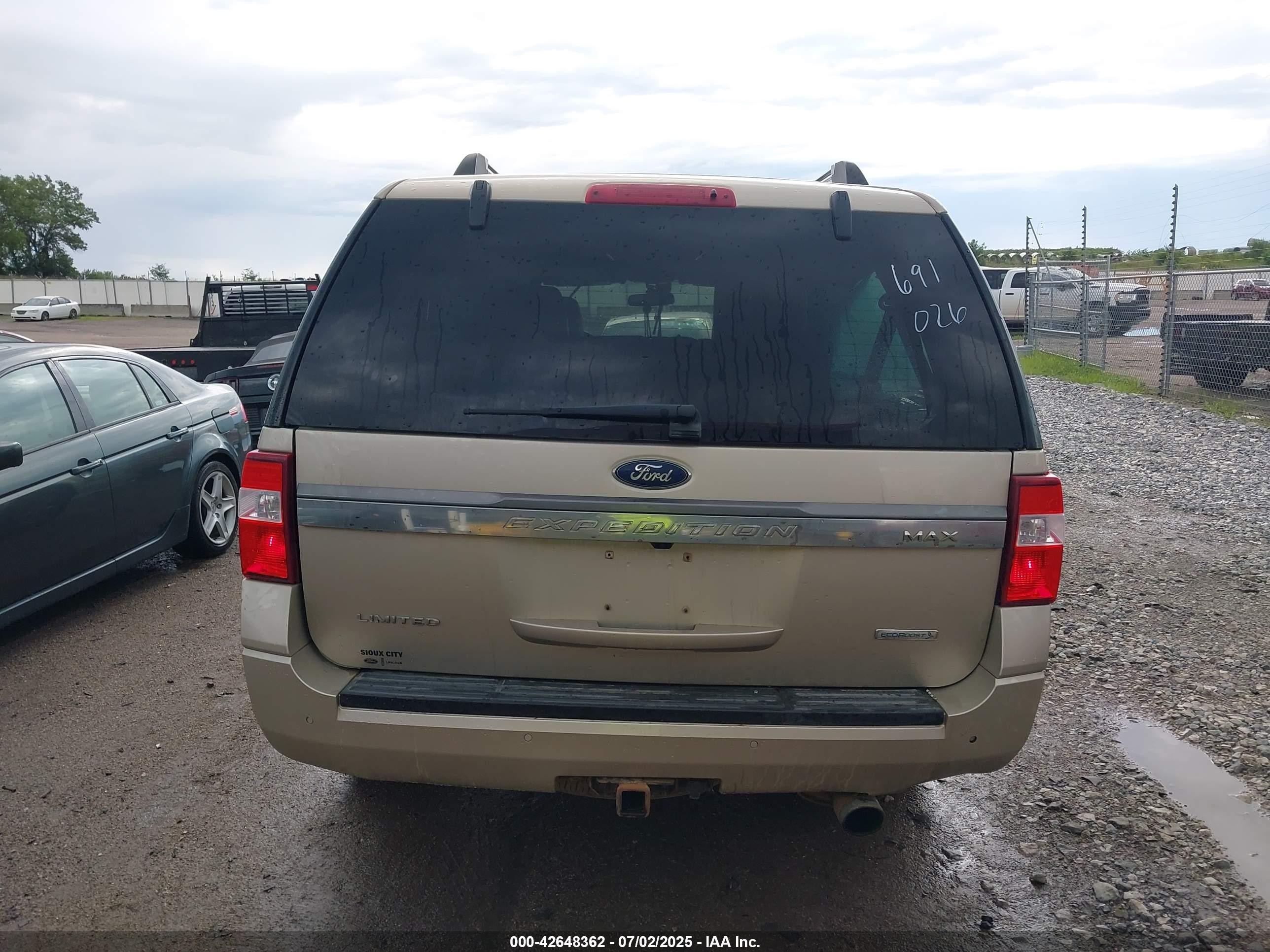 2017 Ford Expedition Max Limited Gold vin: 1FMJK2AT7HEA64095