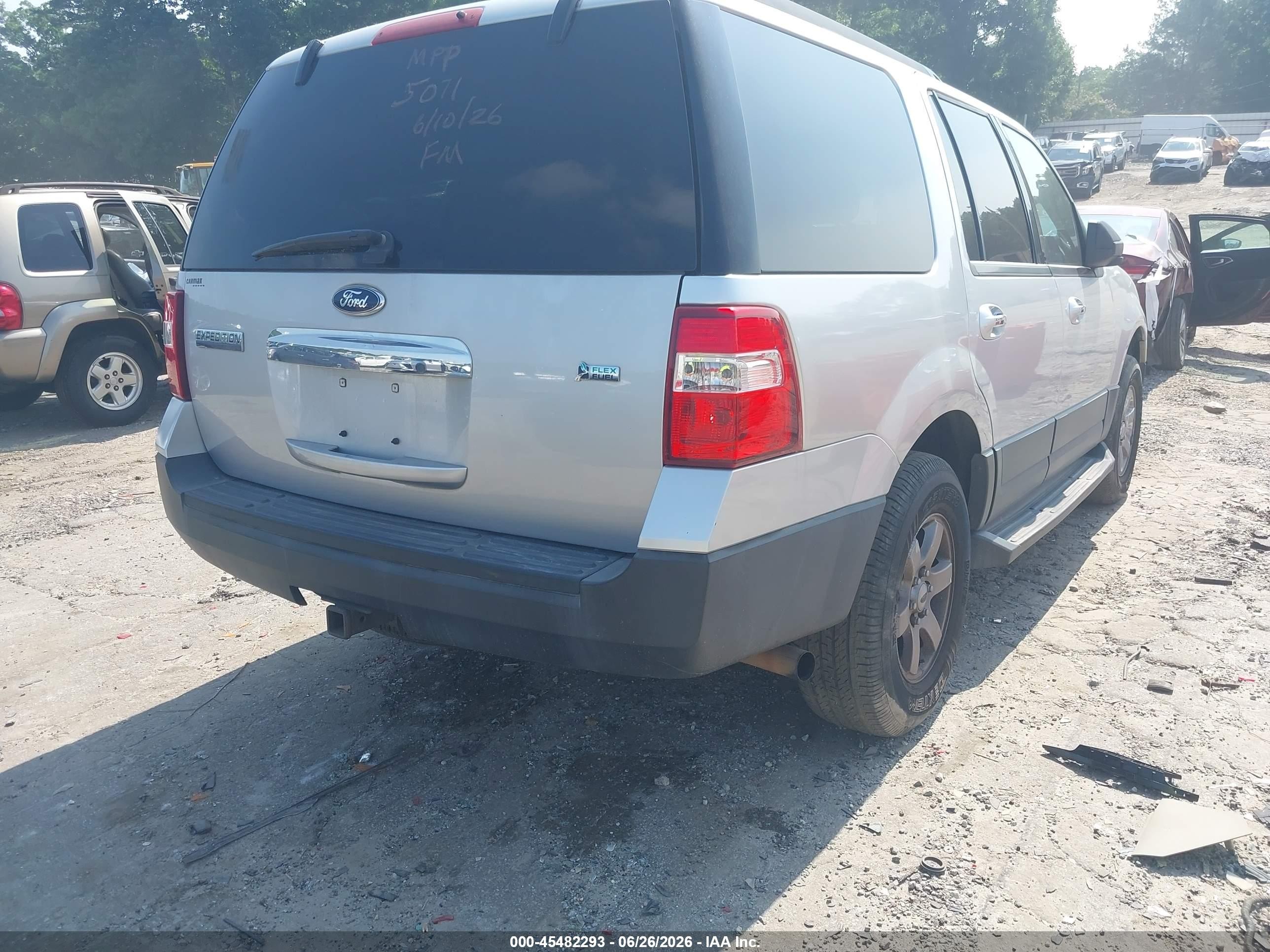 2012 Ford Expedition Xl Silver vin: 1FMJU1F51CEF65071