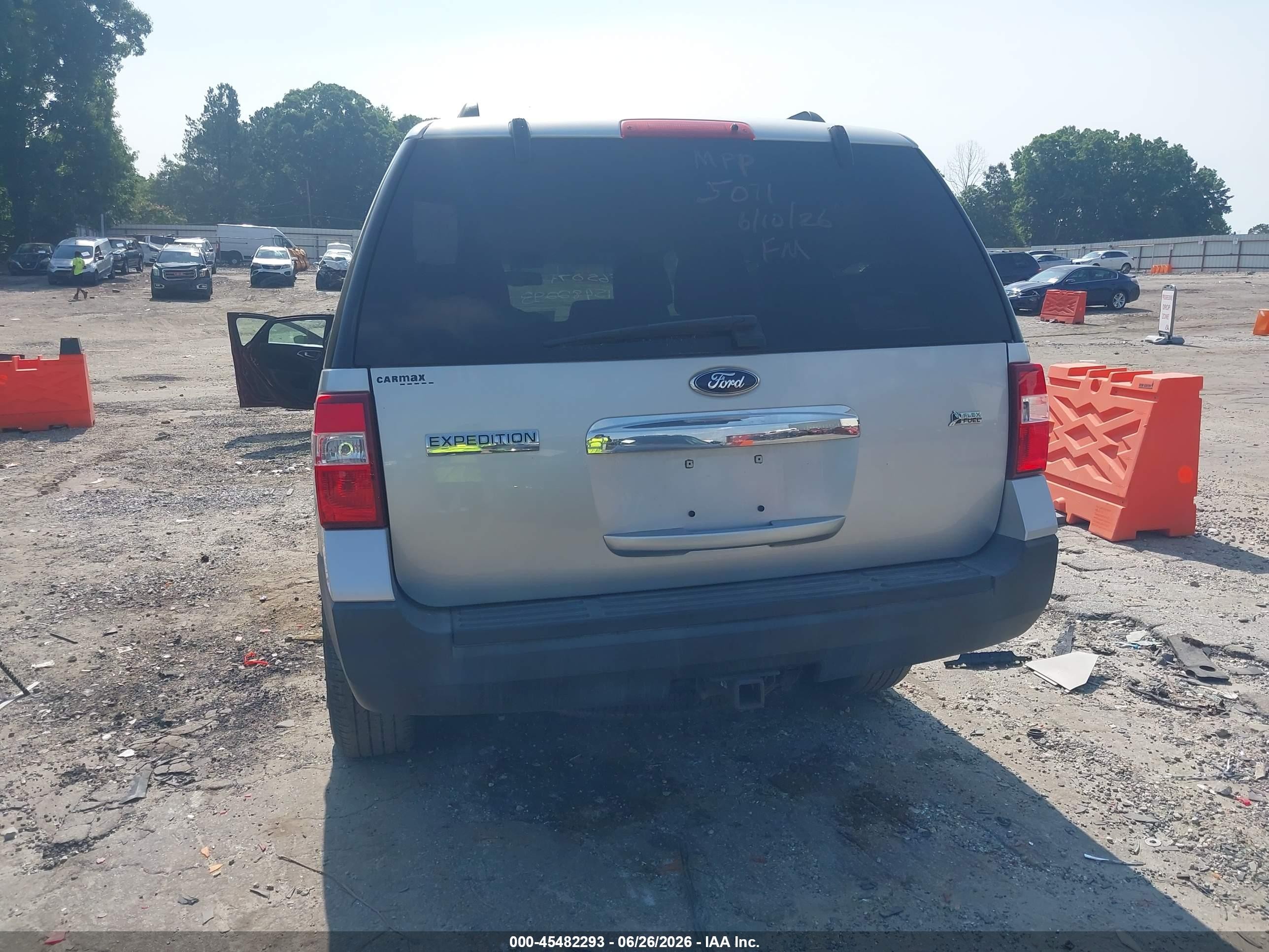 2012 Ford Expedition Xl Silver vin: 1FMJU1F51CEF65071