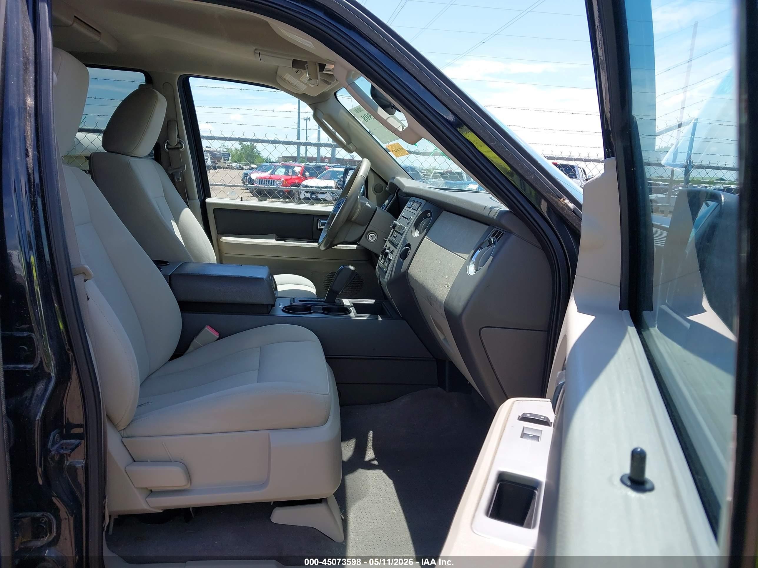 2010 Ford Expedition Xlt Black vin: 1FMJU1F57AEB53699