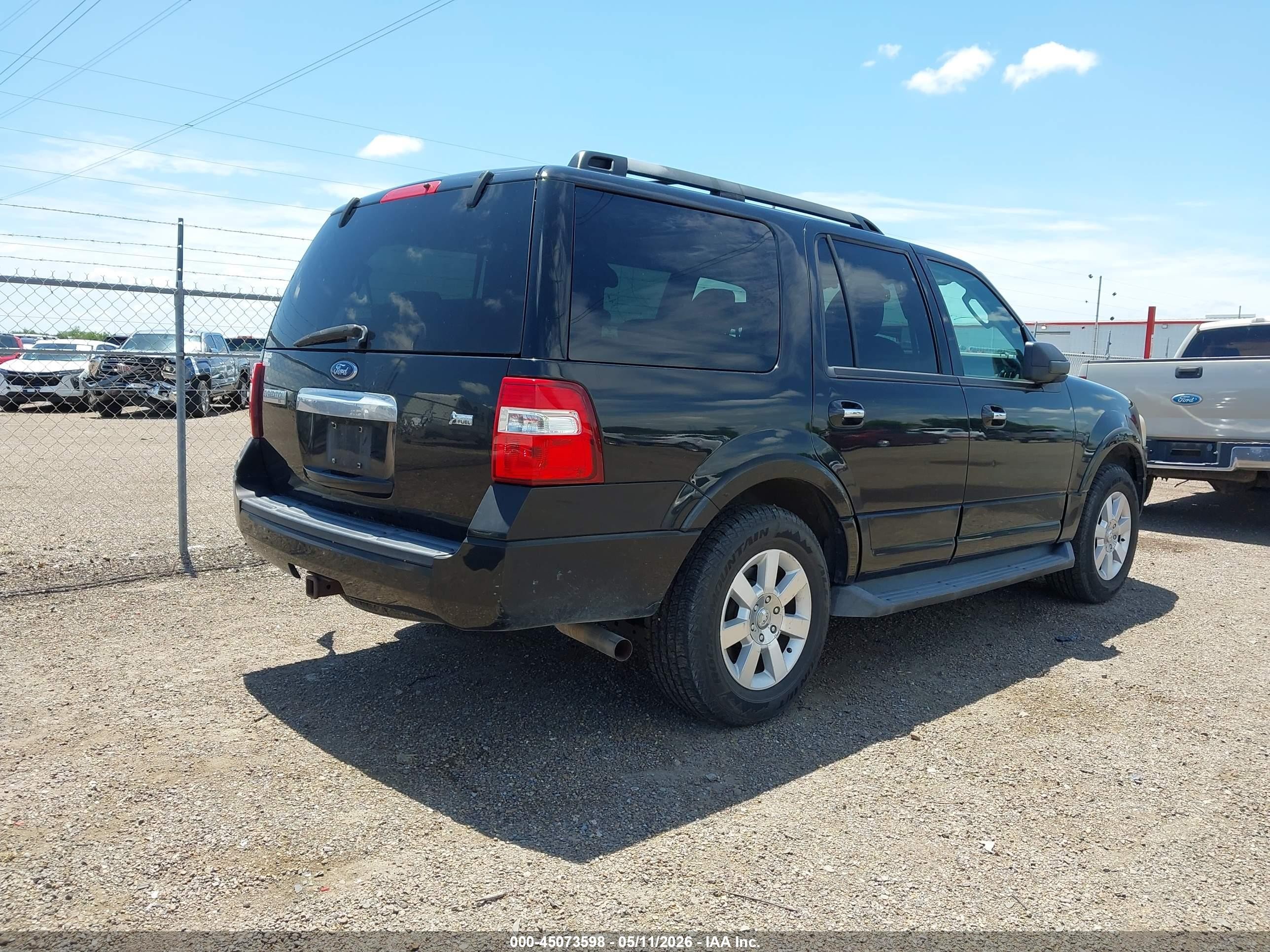 2010 Ford Expedition Xlt Black vin: 1FMJU1F57AEB53699