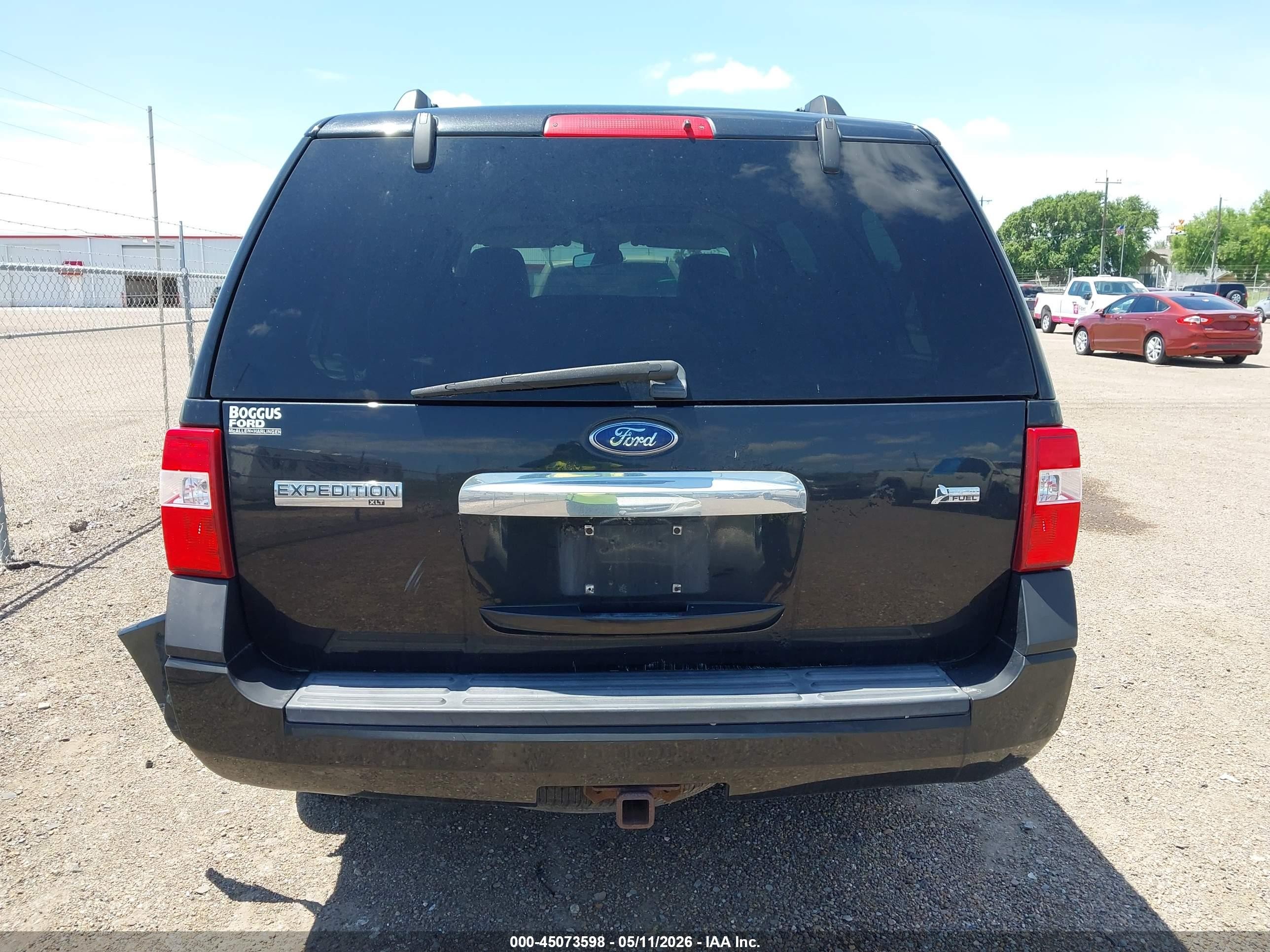 2010 Ford Expedition Xlt Black vin: 1FMJU1F57AEB53699
