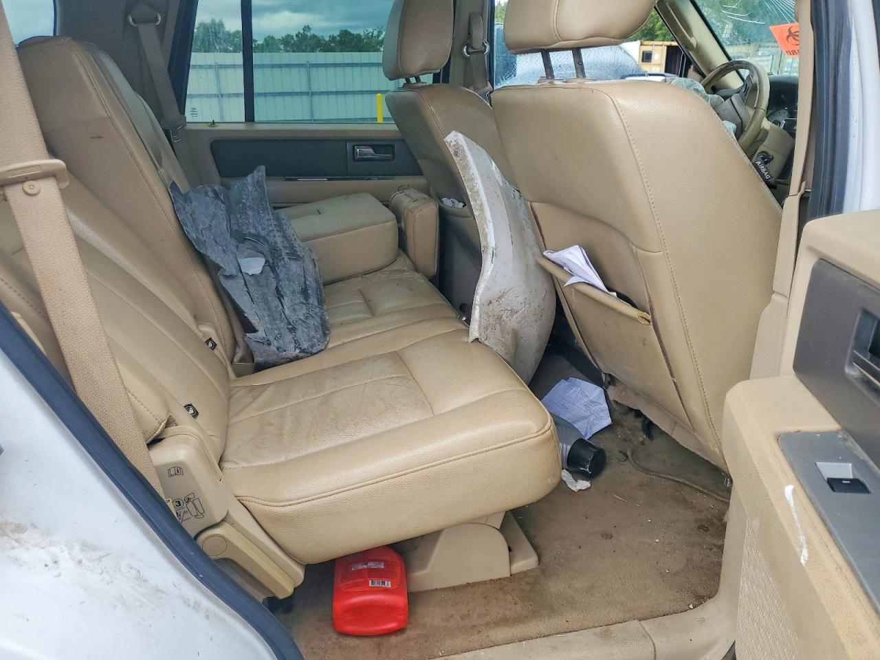2010 Ford Expedition White vin: 1FMJU1F59AEA34164