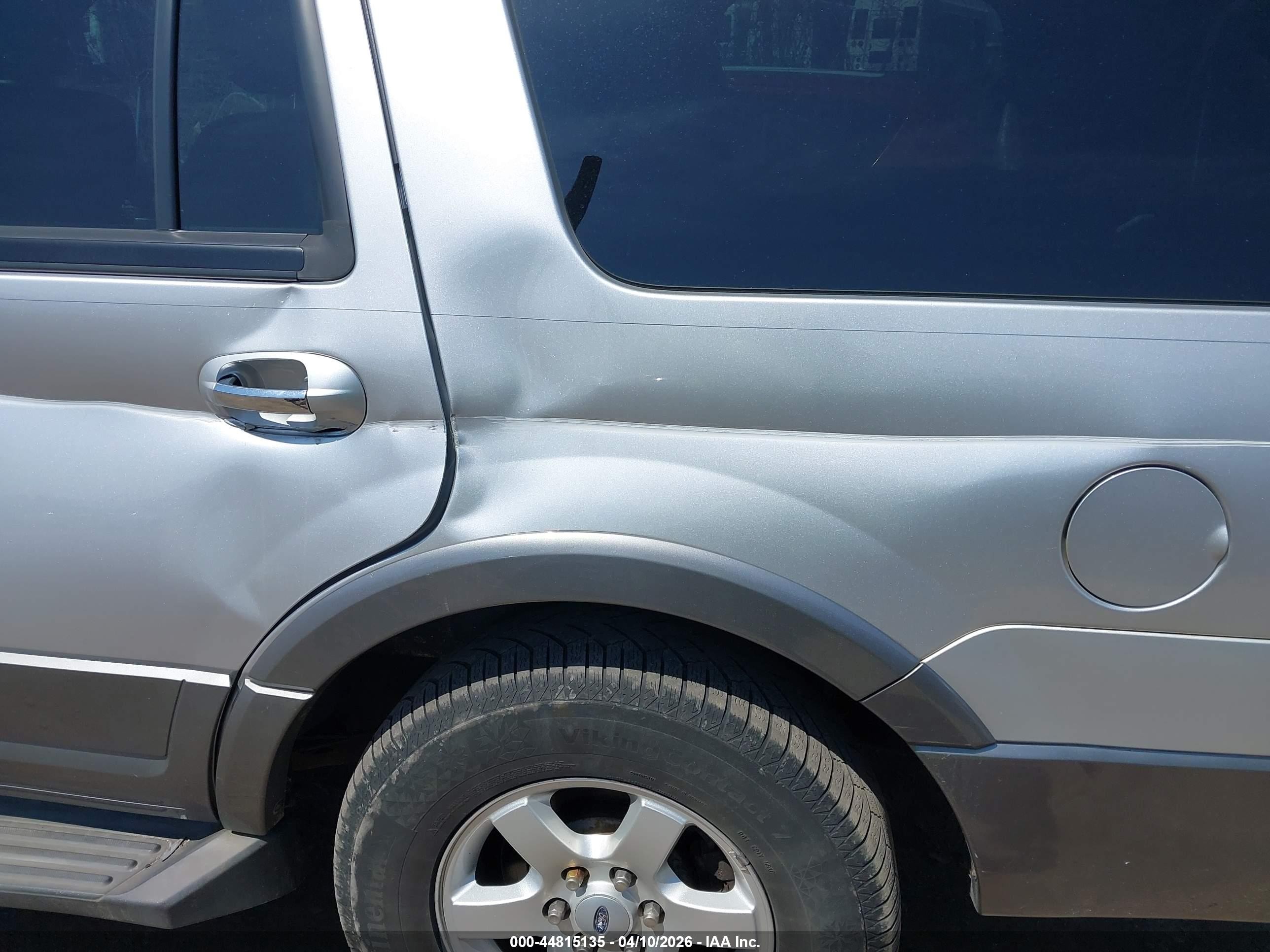 2010 Ford Expedition Xlt Silver vin: 1FMJU1G50AEB58905