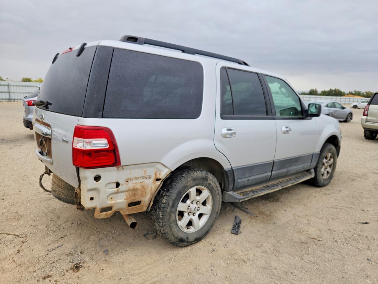 2012 Ford Expedition Xl Silver vin: 1FMJU1G50CEF46171