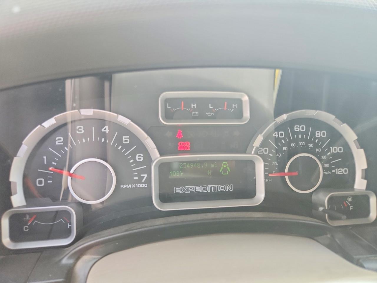 2013 Ford Expedition Xl White vin: 1FMJU1G52DEF49221