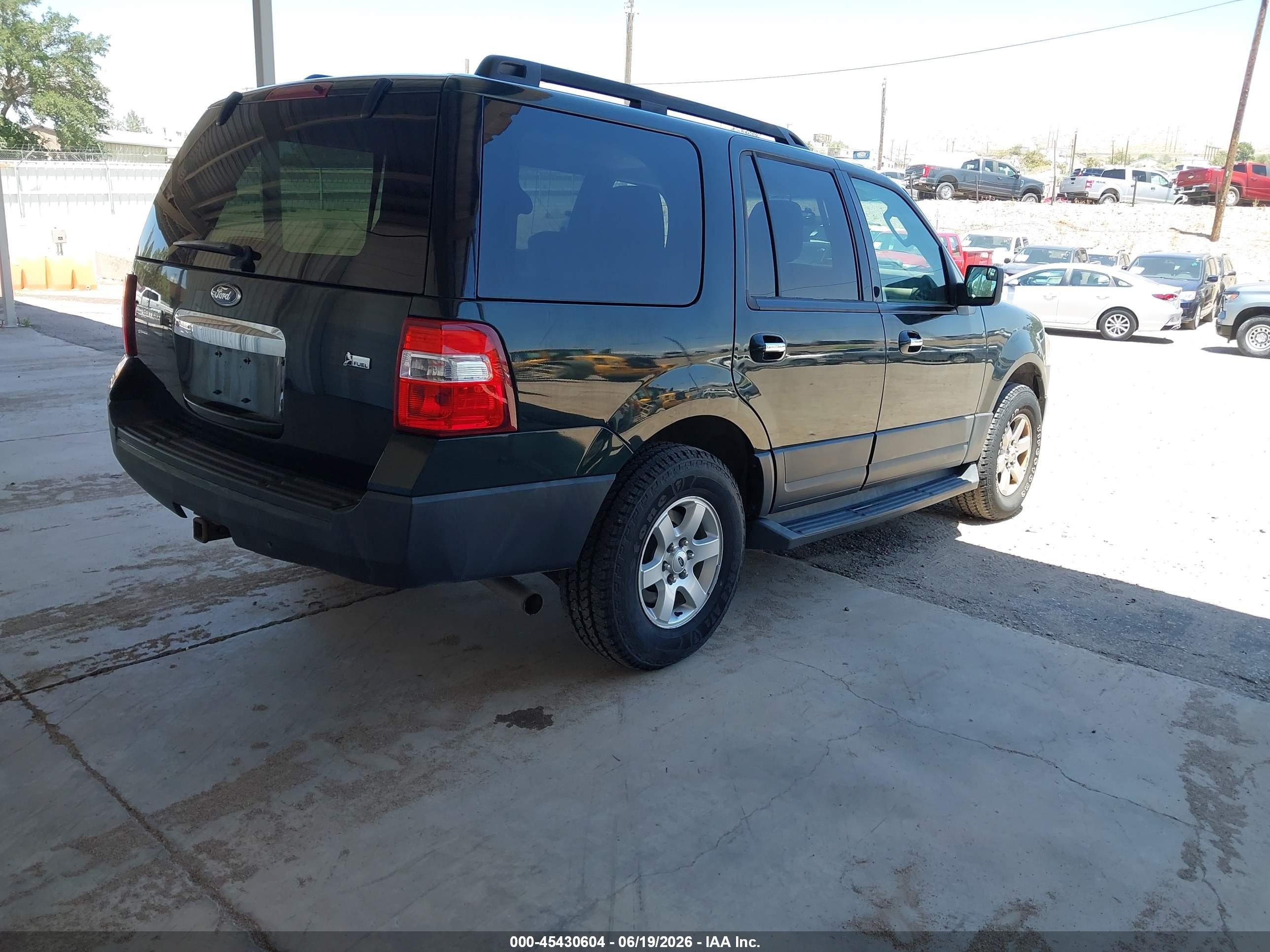 2014 Ford Expedition Xl Green vin: 1FMJU1G52EEF52802