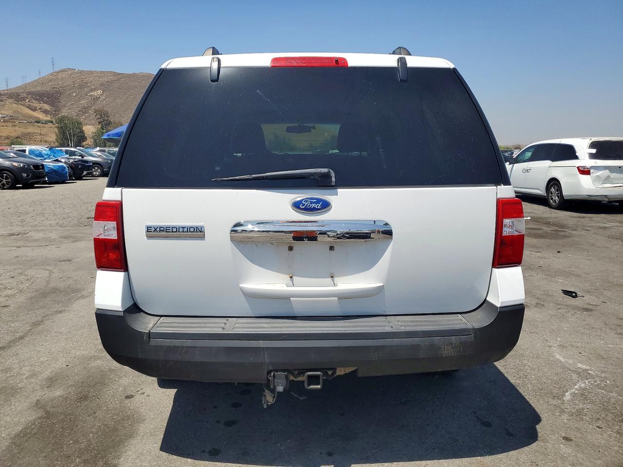 2011 Ford Expedition Xl White vin: 1FMJU1G54BEF36628